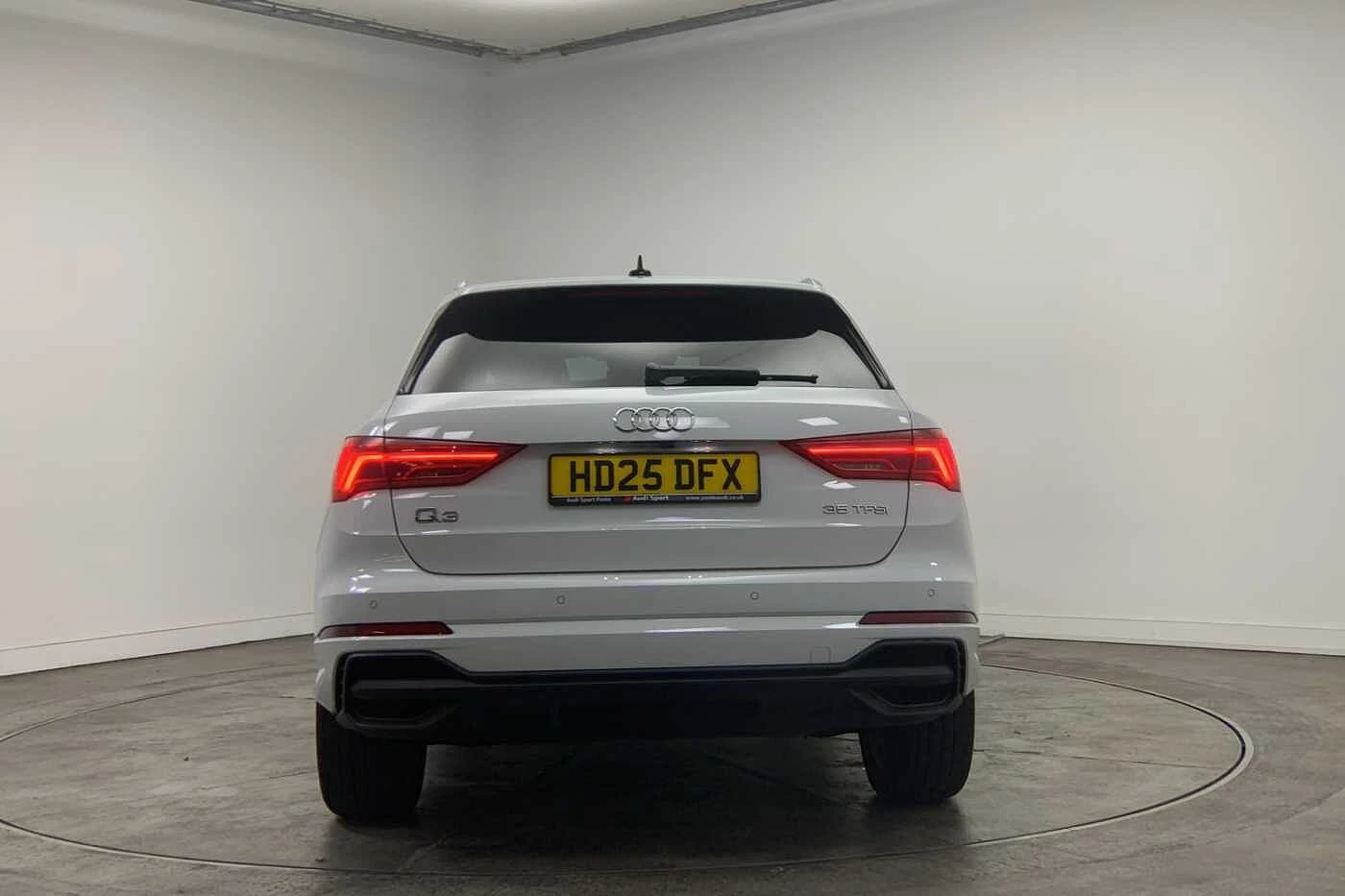 Audi-Q3-image-10