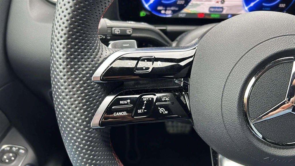 Mercedes-Benz-EQA-image-11