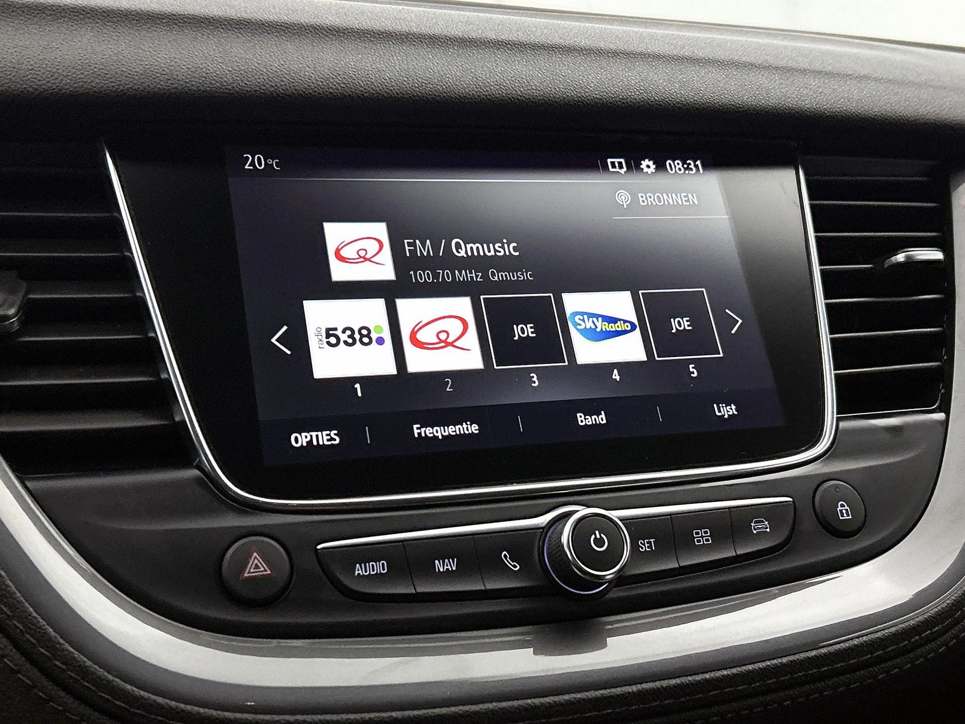 Opel-Grandland X-image-6