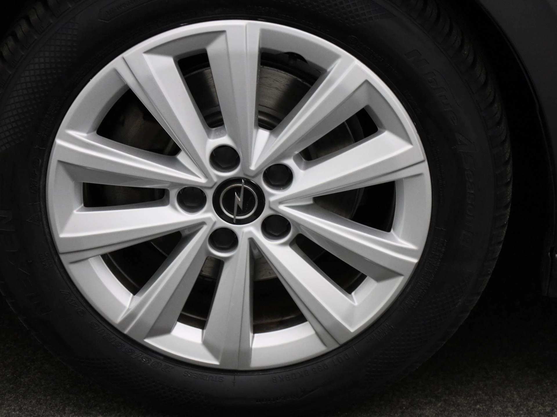 Opel-Astra-image-11
