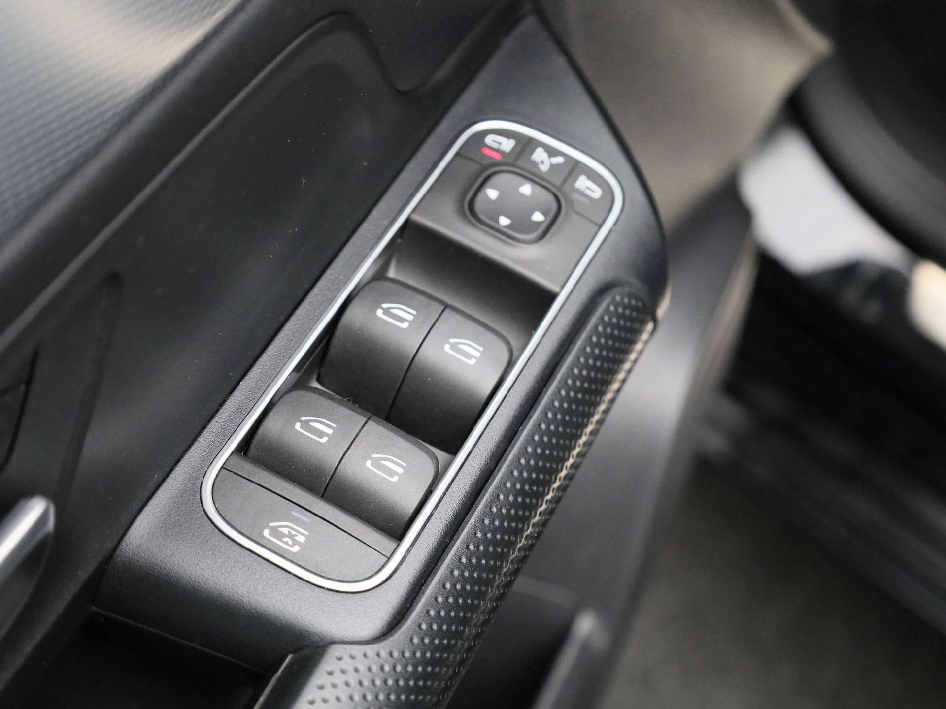 Mercedes-Benz-B-Klasse-image-25