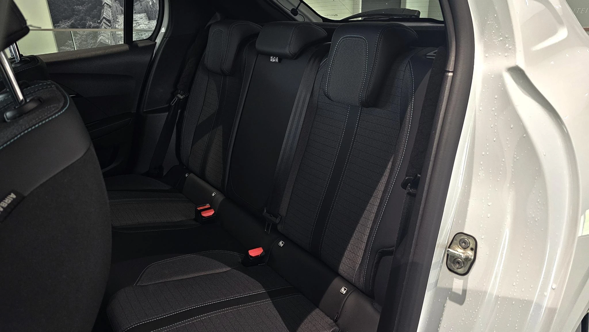 Peugeot-208-image-8