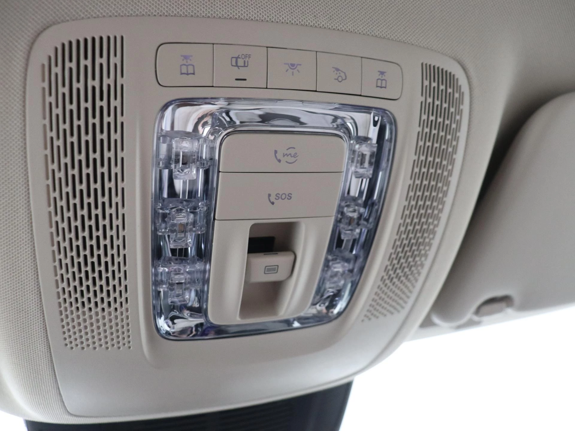 Mercedes-Benz-GLE-image-23