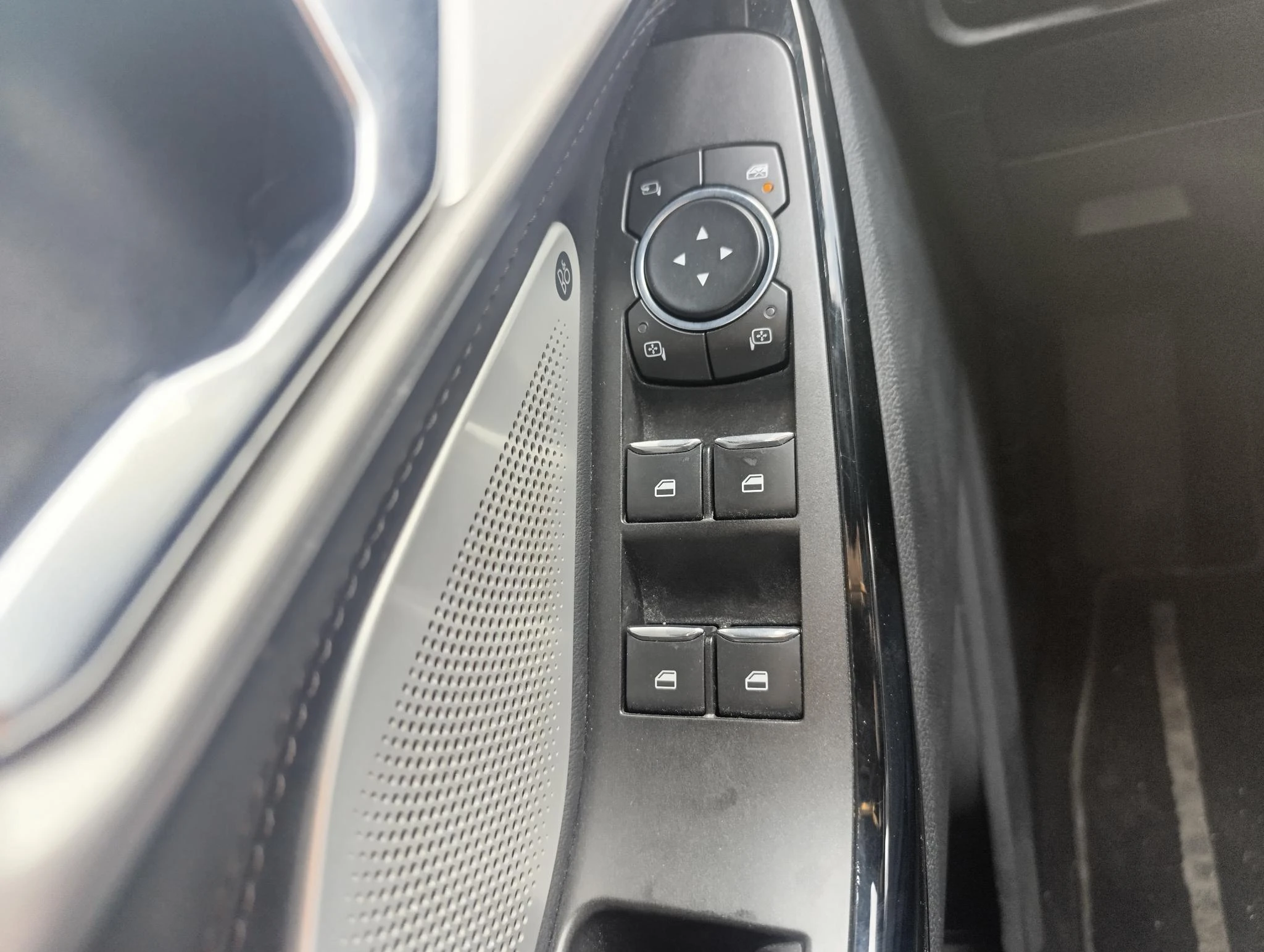 Ford-Explorer-image-26