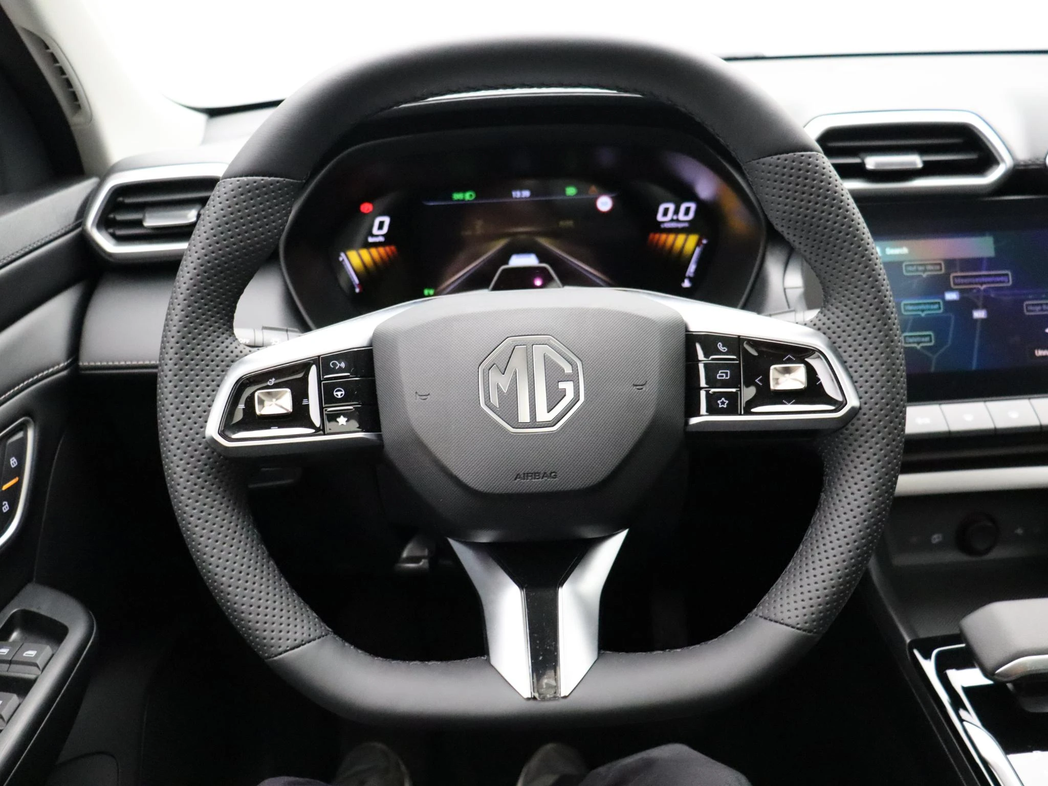 MG-ZS-image-20