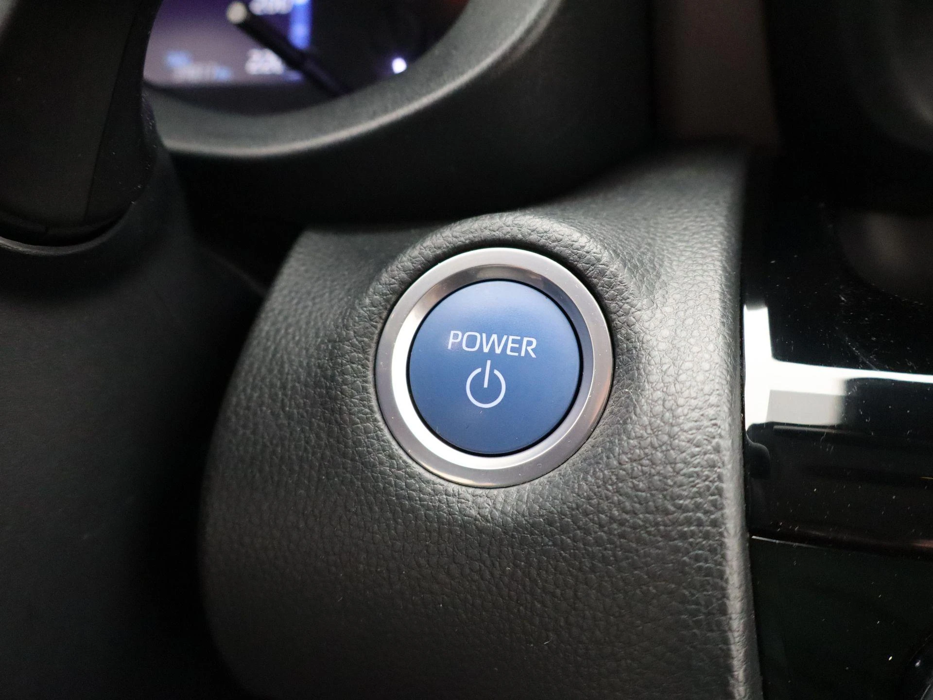 Toyota-Yaris Cross-image-10