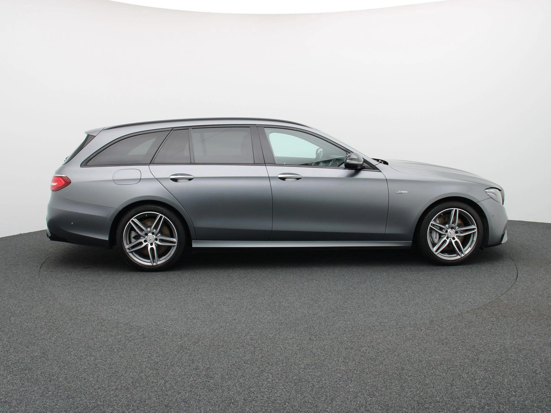 Mercedes-Benz Classe E AMG 53 4MATIC+ Estate + LICHTE VRACHT + BURMESTER + PANO + CARPLAY +