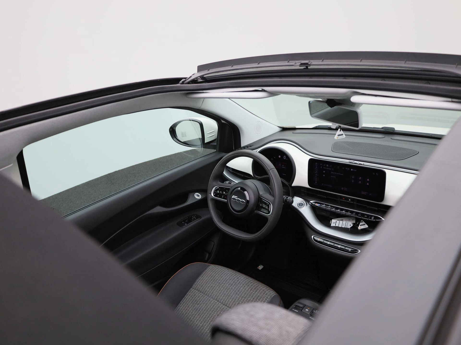 Fiat-500C-image-33