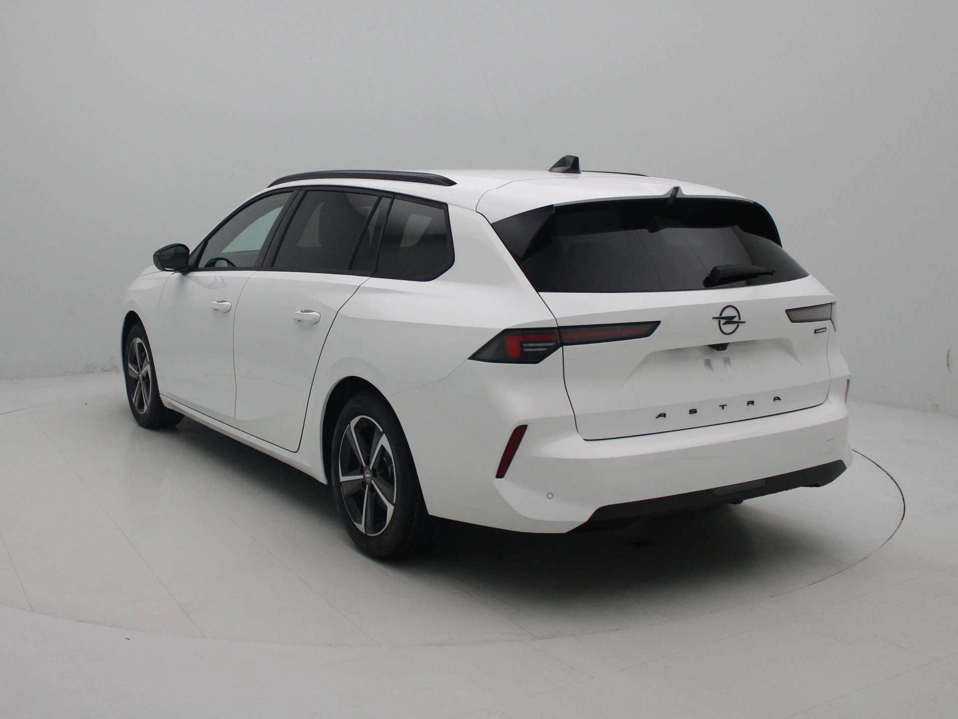 Opel-Astra-image-1