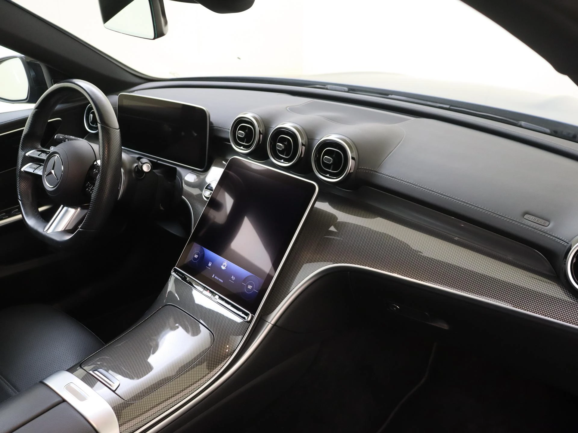Mercedes-Benz-C-Klasse-image-4