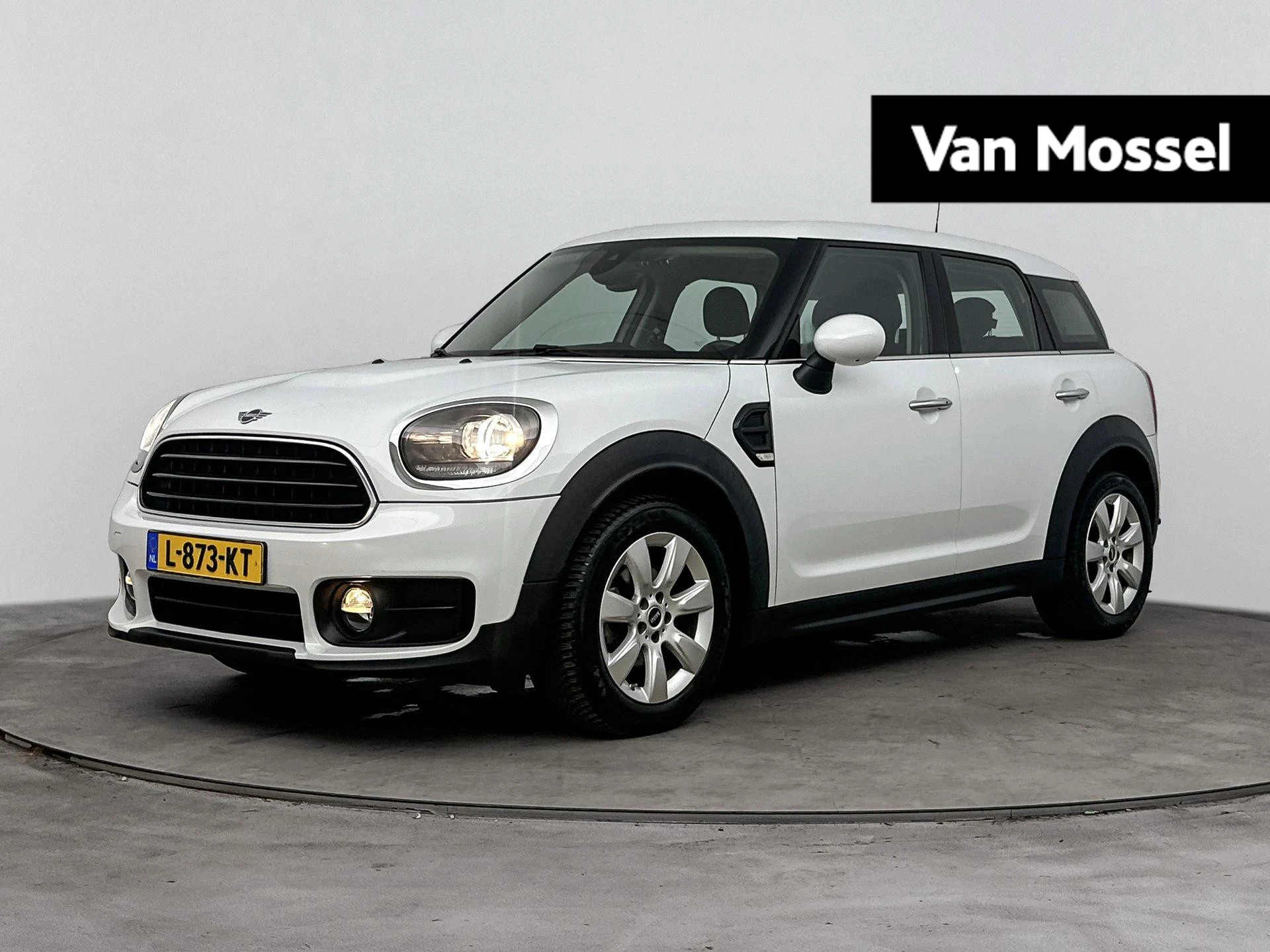 MINI-Countryman-image-0