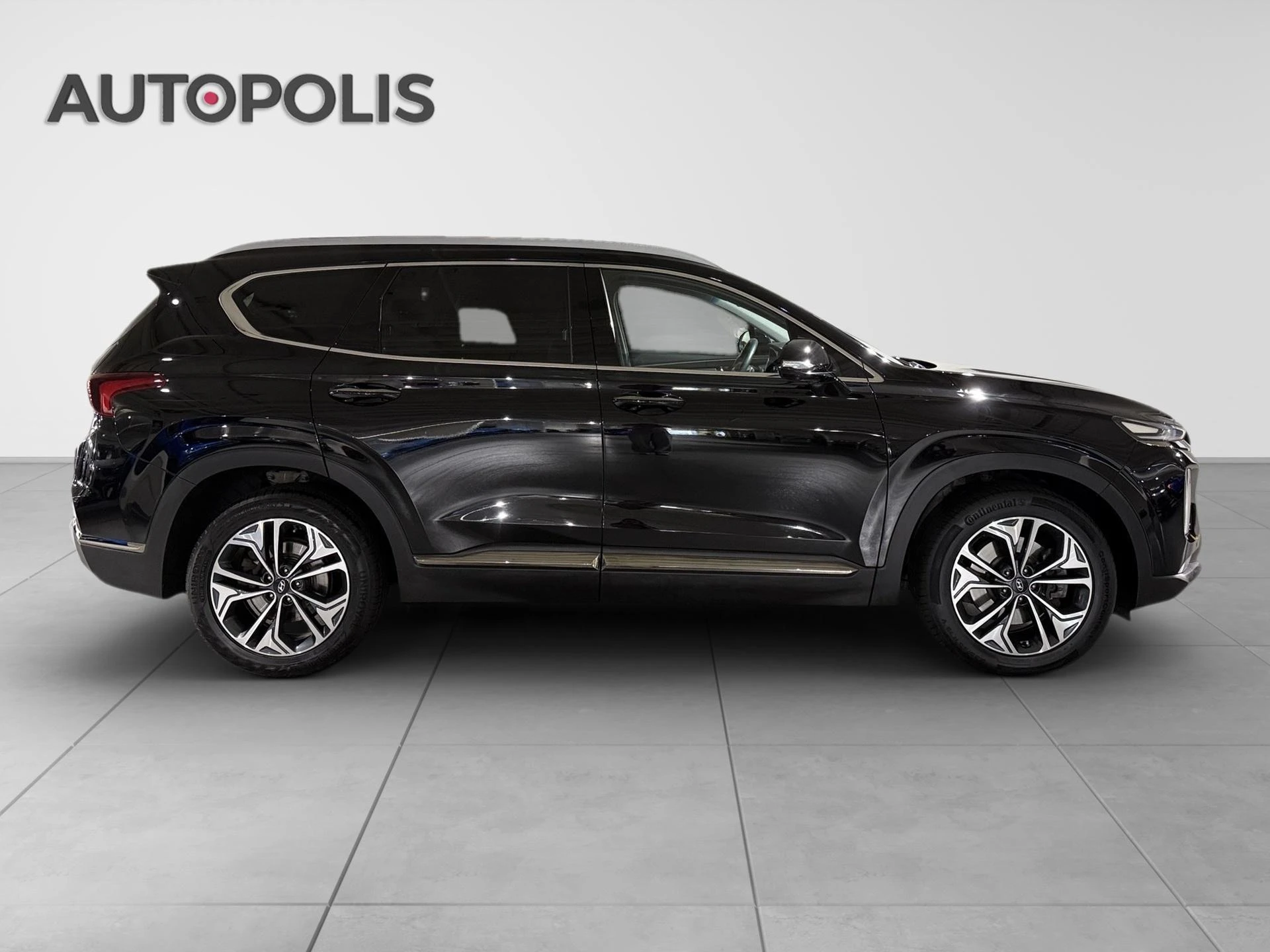 Hyundai-Santa Fe-image-17
