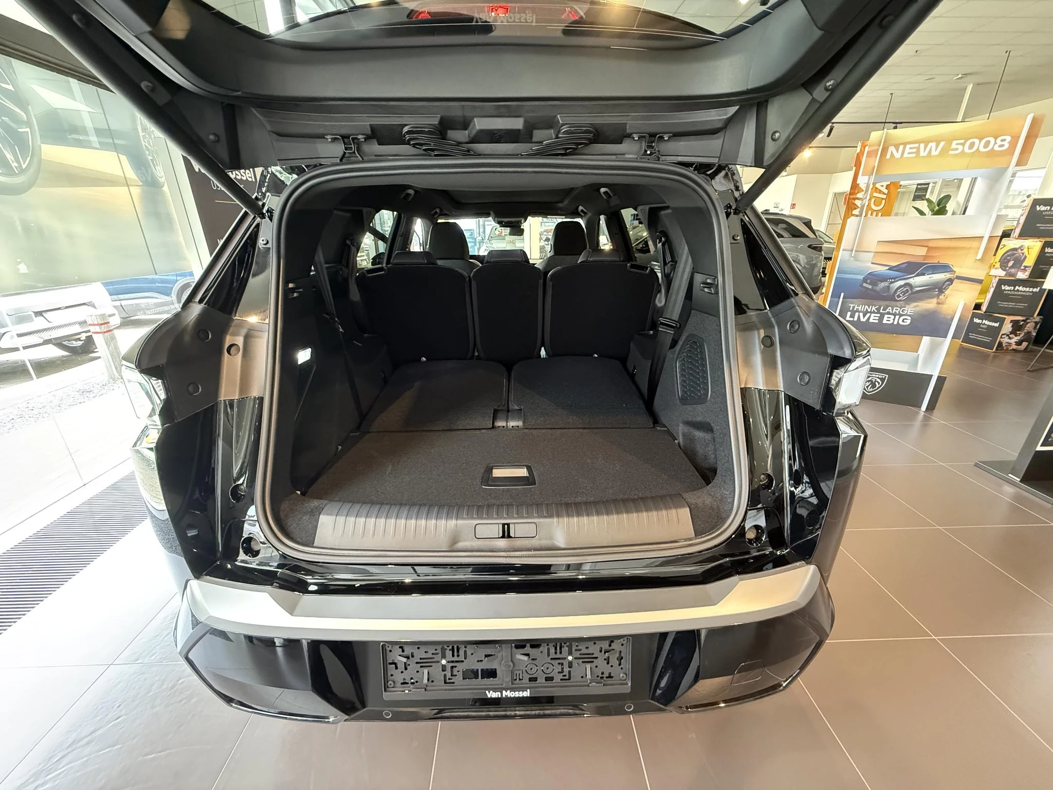 Peugeot e-5008 e-5008 210 GT