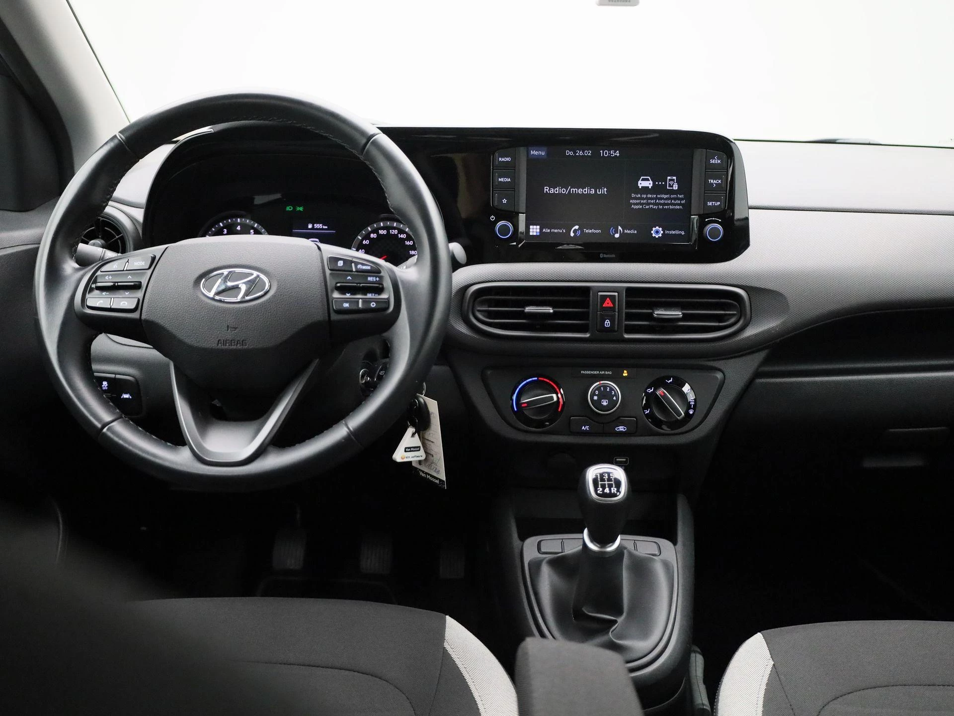Hyundai-i10-image-6