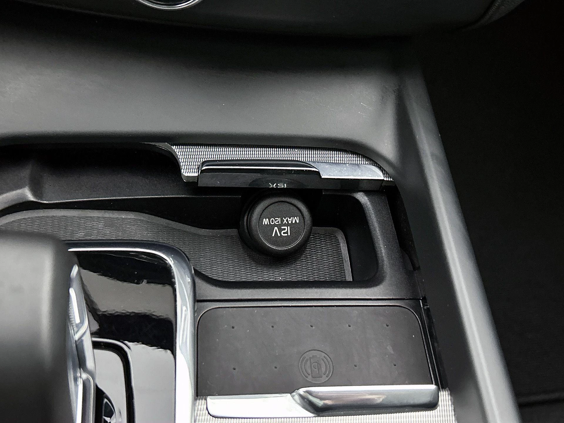 Volvo XC60 2.0 T6 Plug-in hybrid AWD Plus Bright