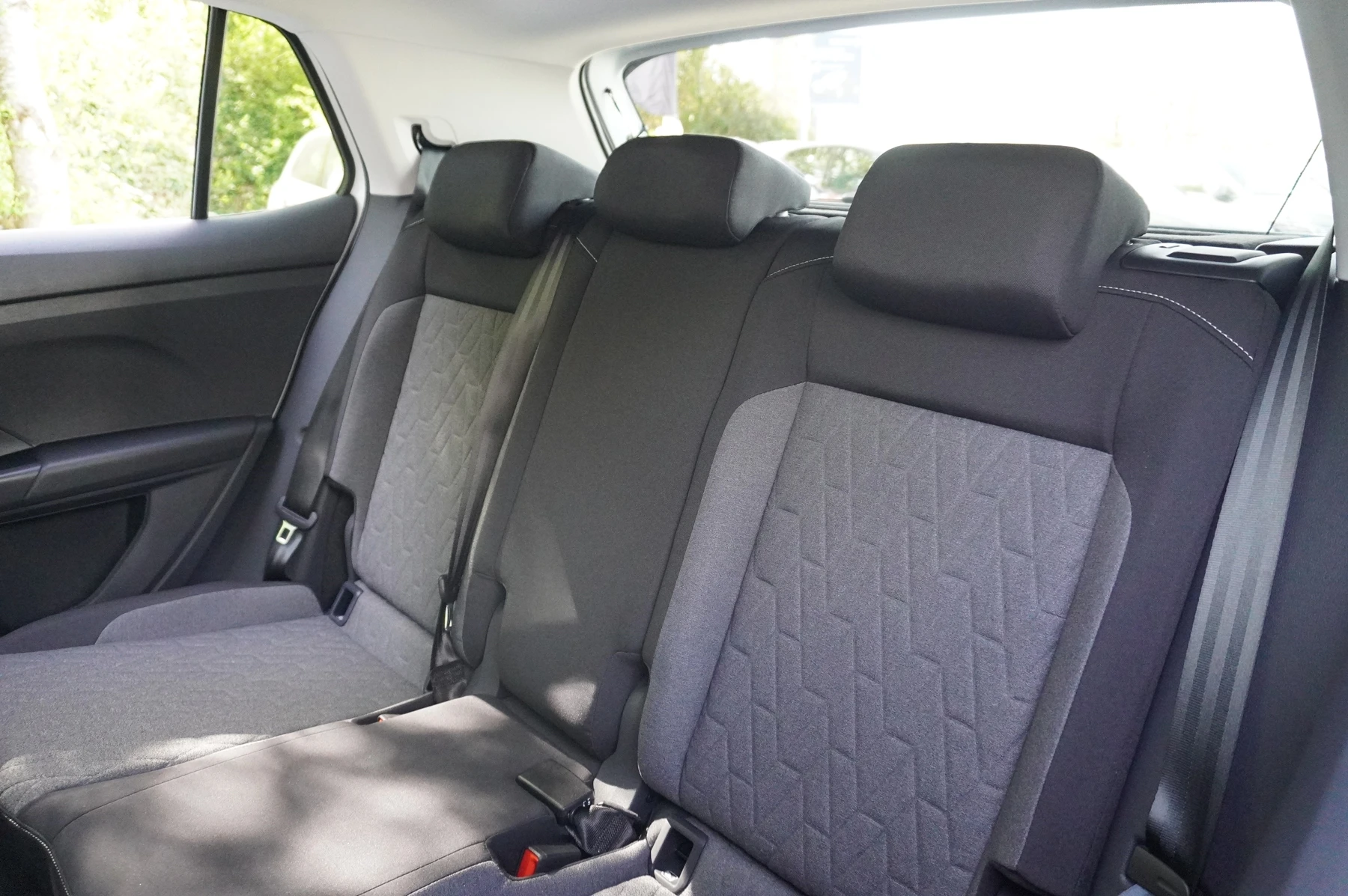 Volkswagen-T-Cross-image-35