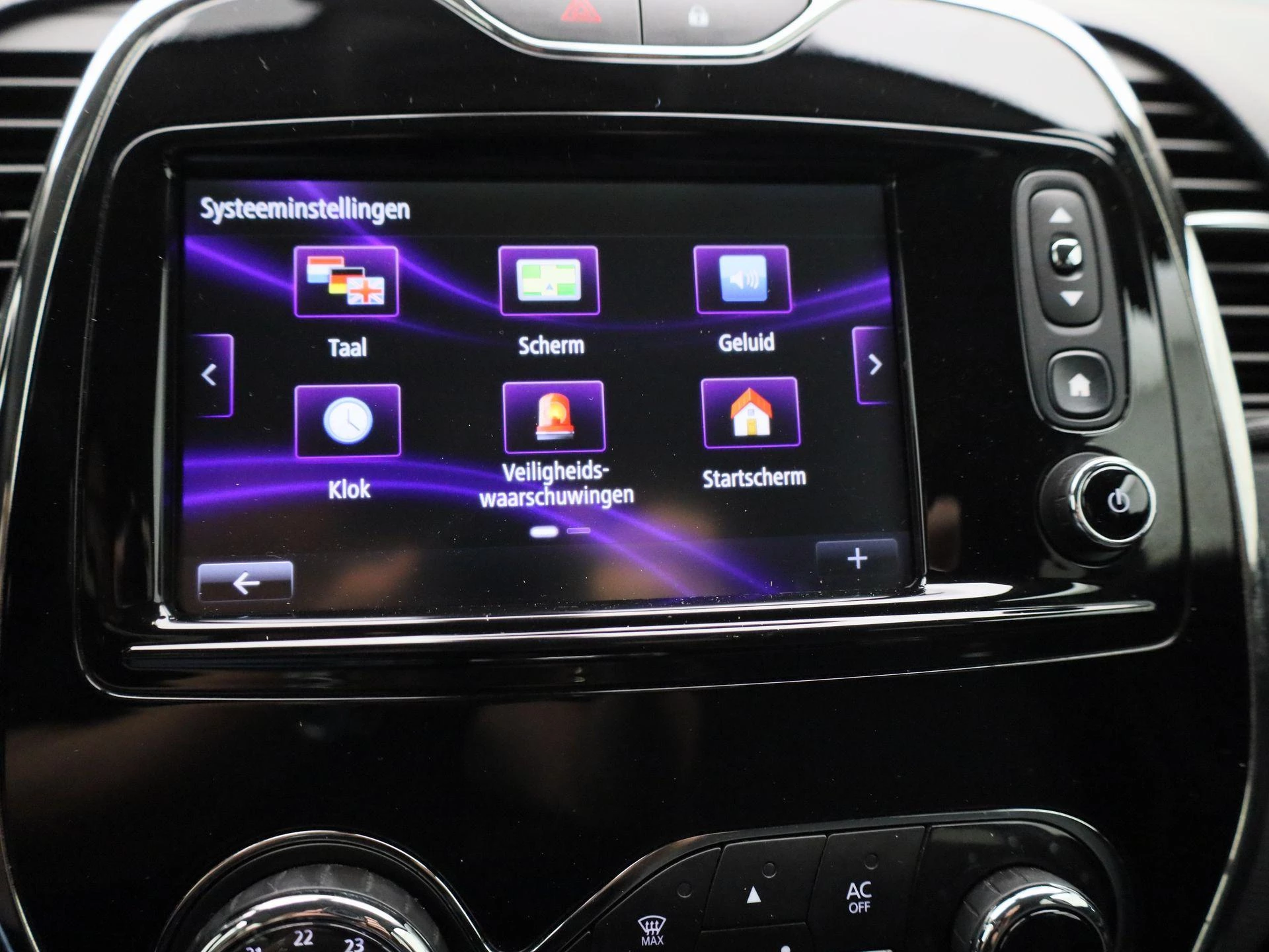 Renault-Captur-image-25