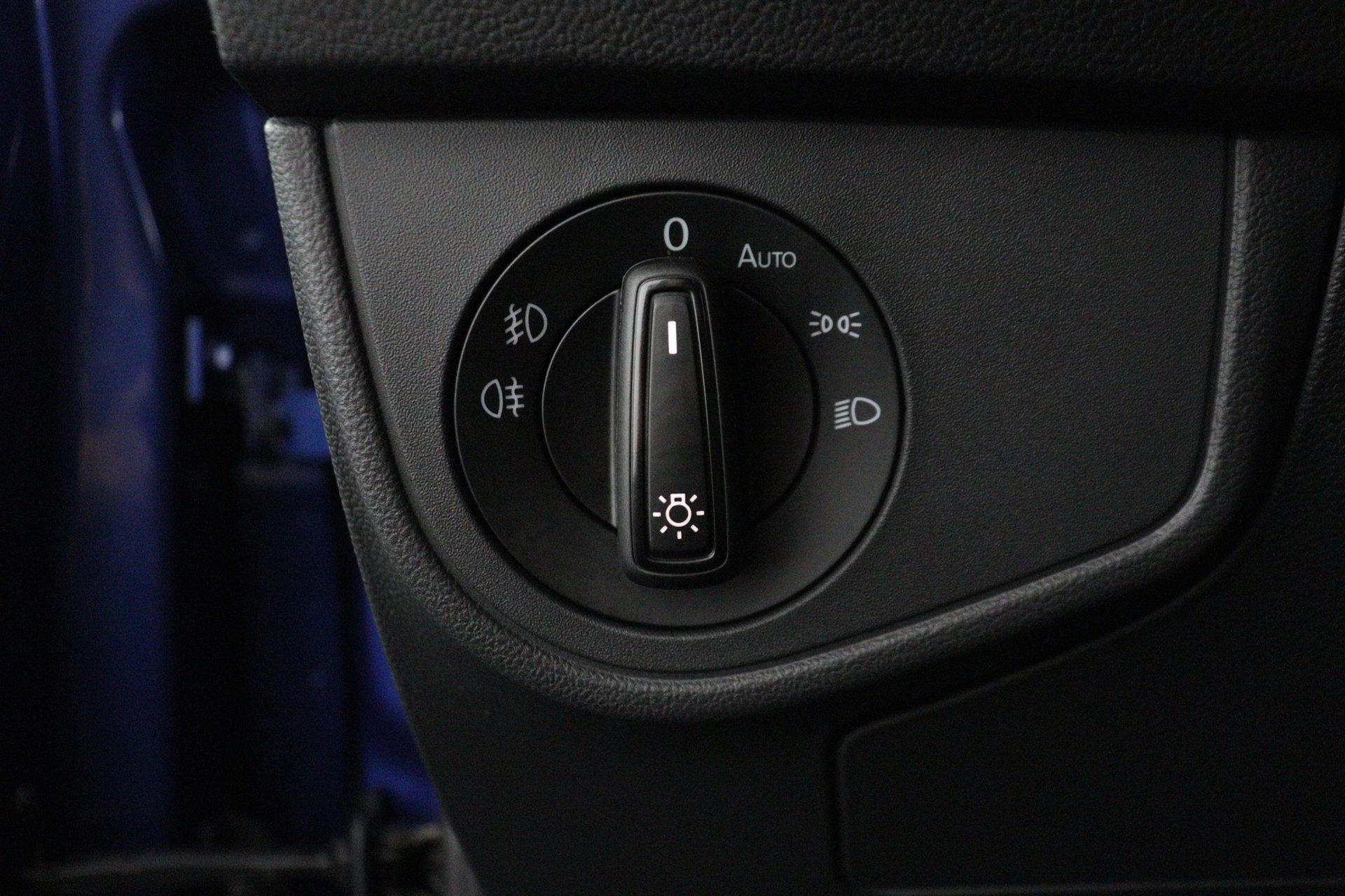 Volkswagen-Polo-image-33
