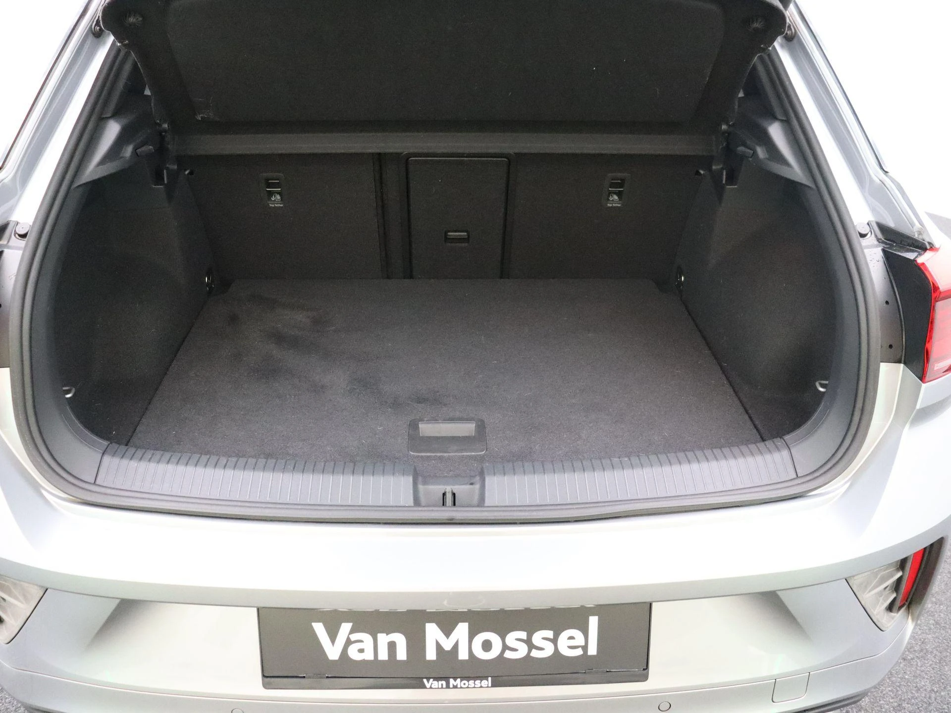 Volkswagen-T-Roc-image-24