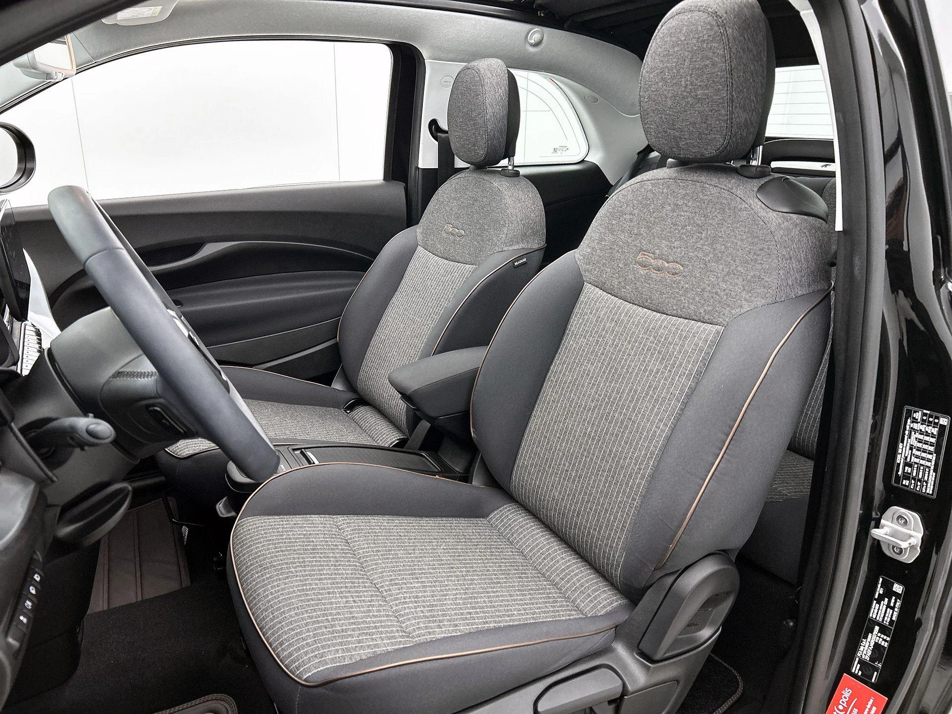 Fiat-500C-image-38