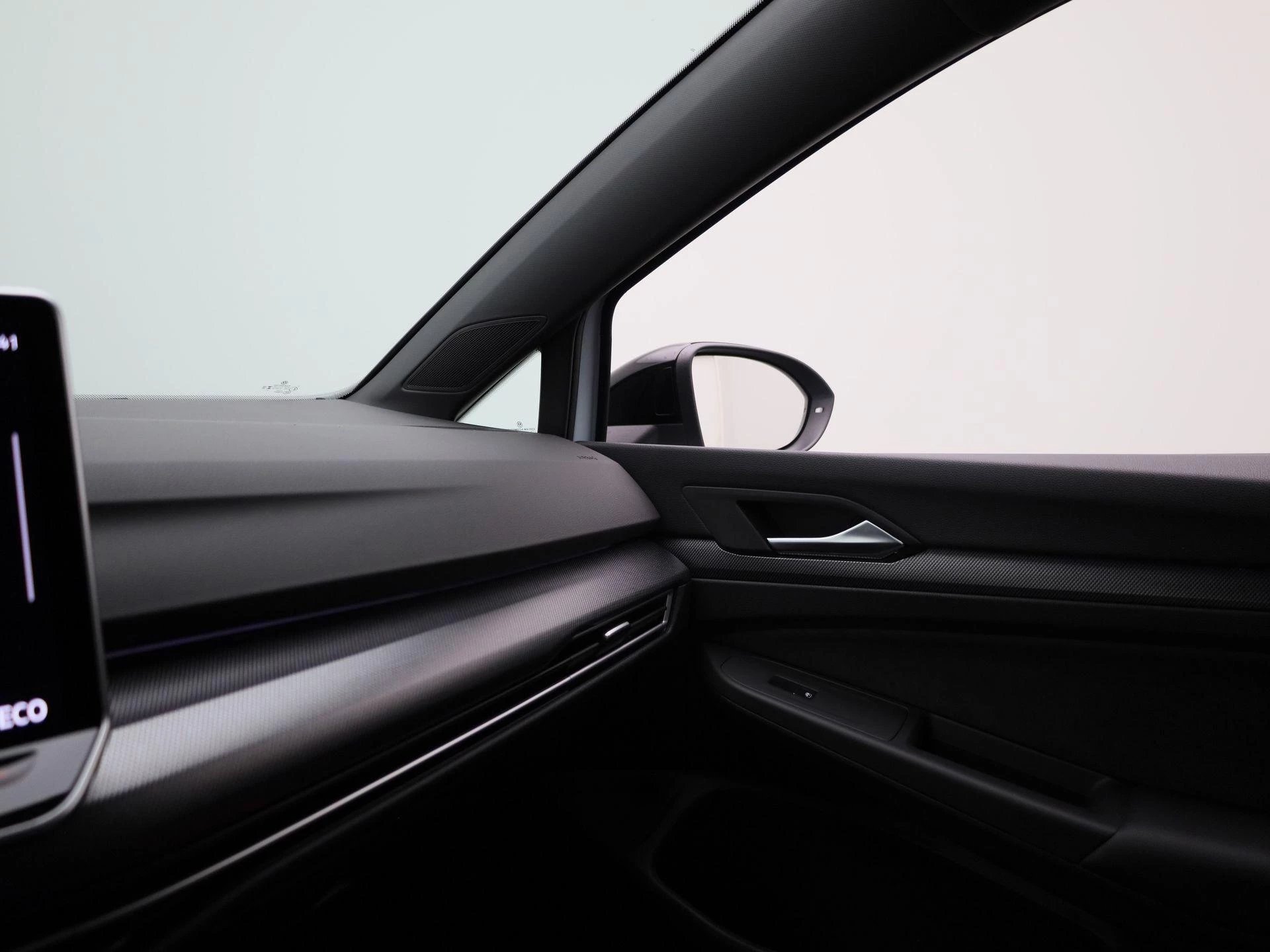 Volkswagen-Golf-image-30