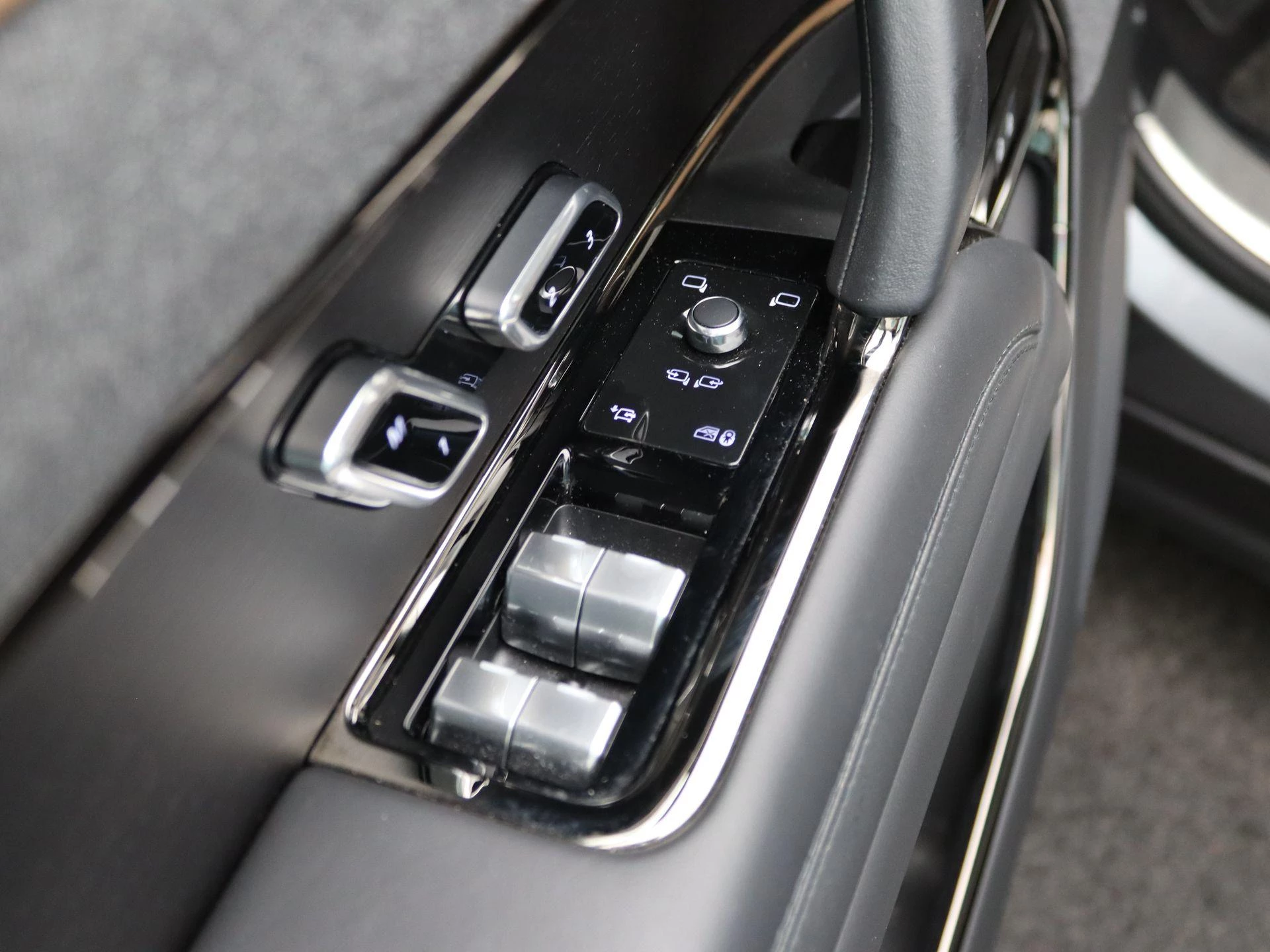 Land Rover-Range Rover Sport-image-29