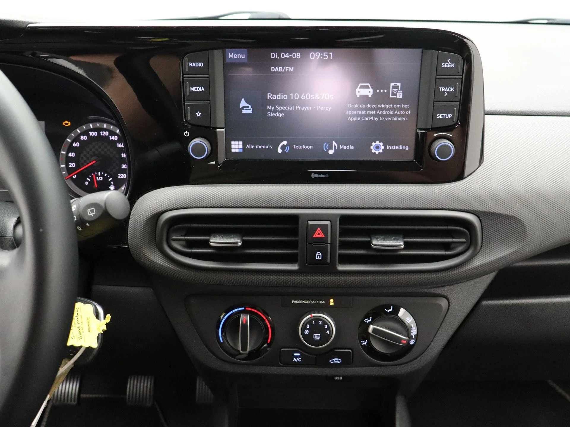 Hyundai-i10-image-8