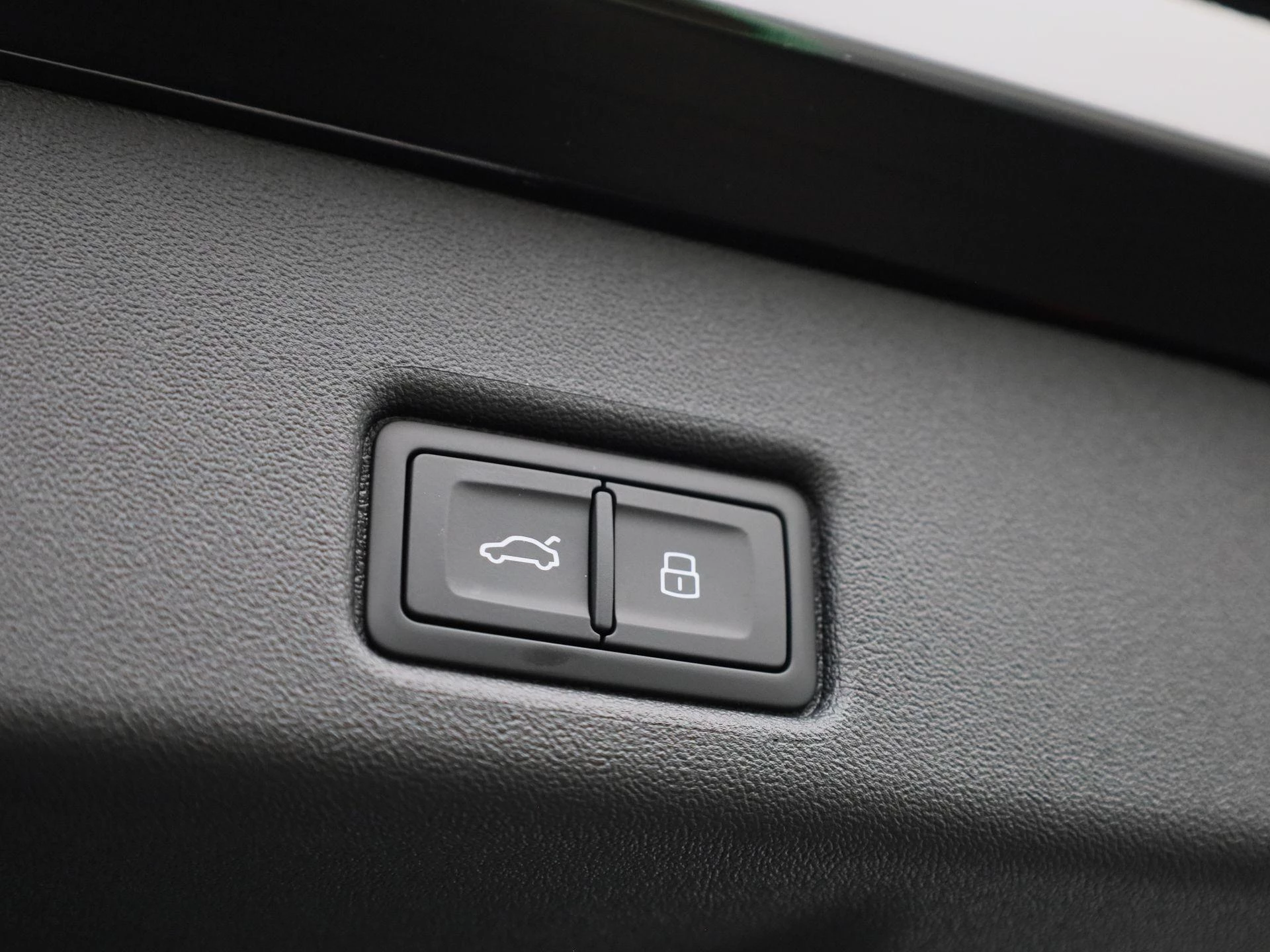 Audi Q5 2.0 TFSI e-hybrid quattro S edition Competition