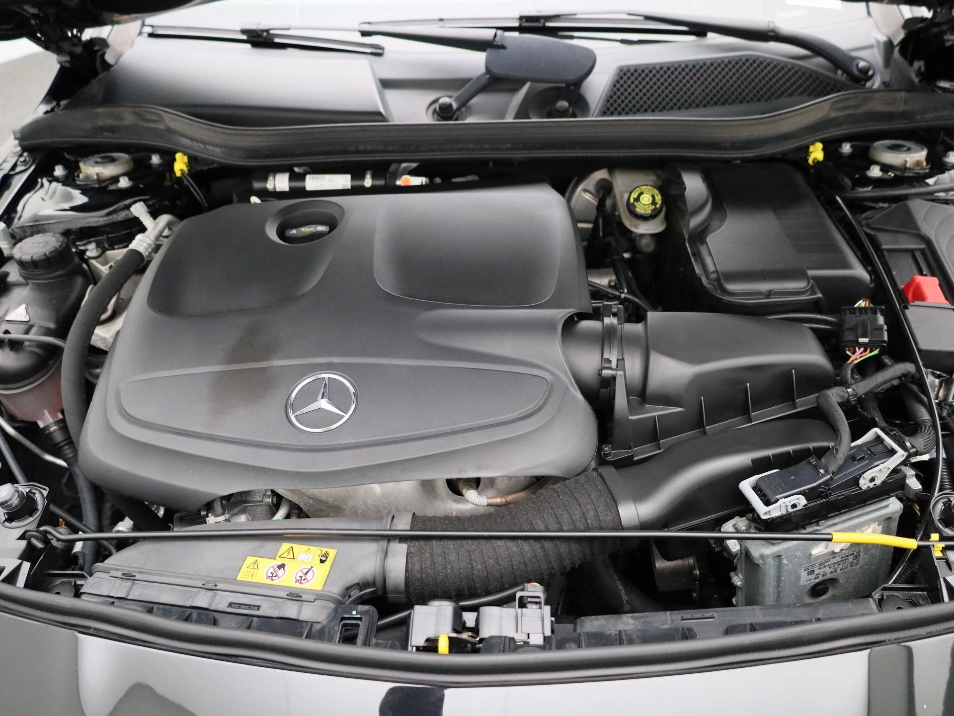 Mercedes-Benz-CLA-image-34