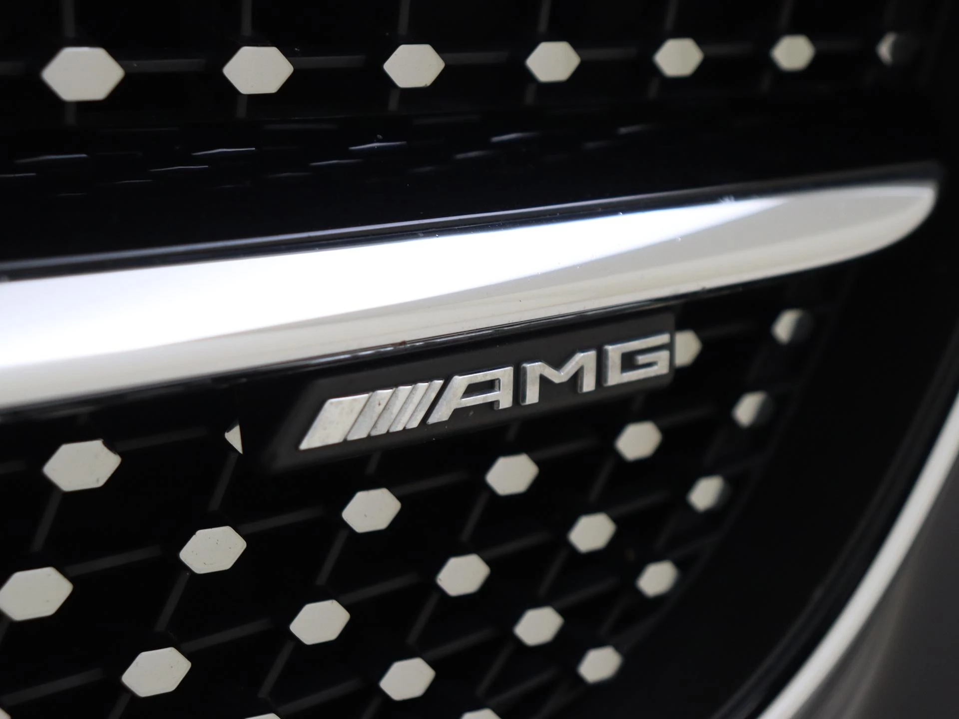 Mercedes-Benz-E-Klasse-image-12