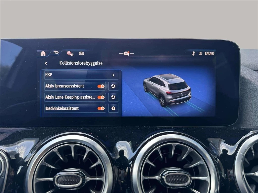 Mercedes-Benz-EQA-image-17