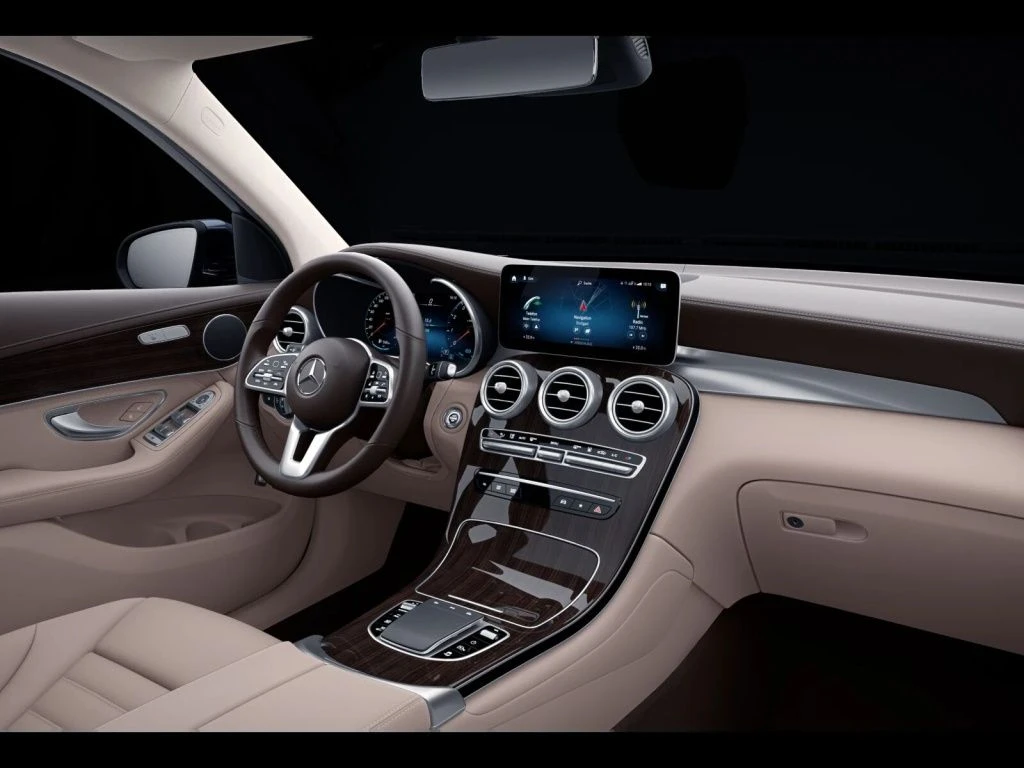 Mercedes-Benz-GLC 300 de-image-12
