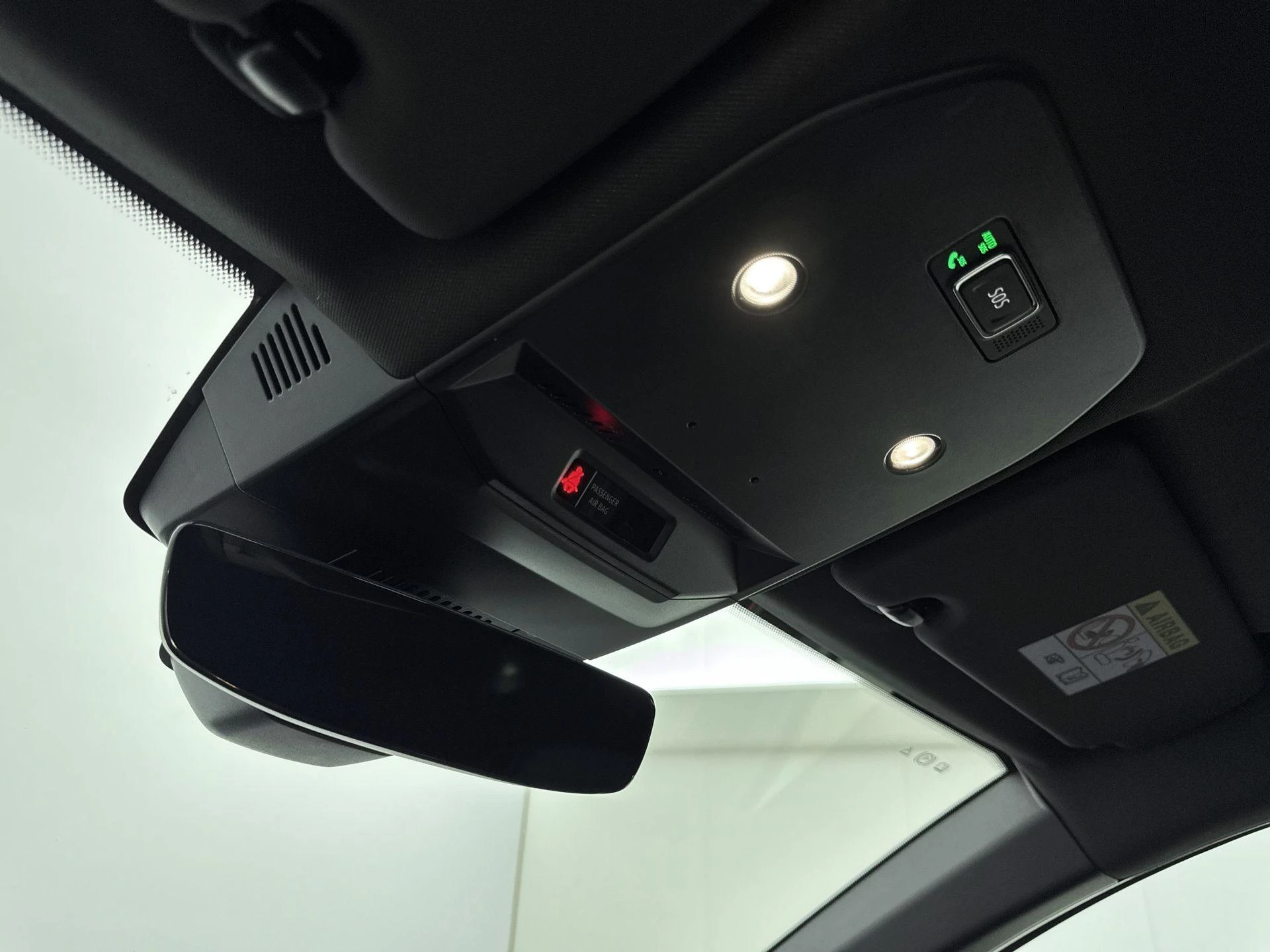 Renault-Megane E-Tech-image-26