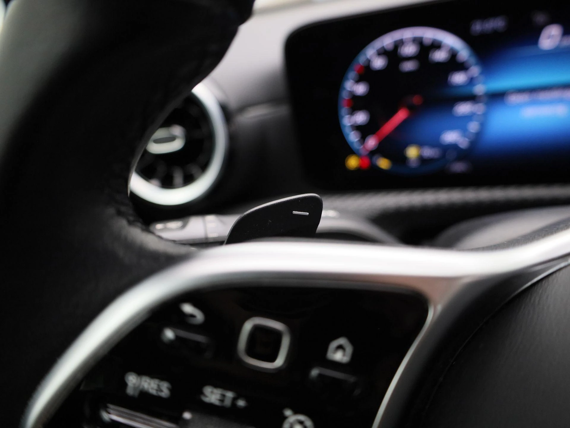 Mercedes-Benz-A-Klasse-image-21