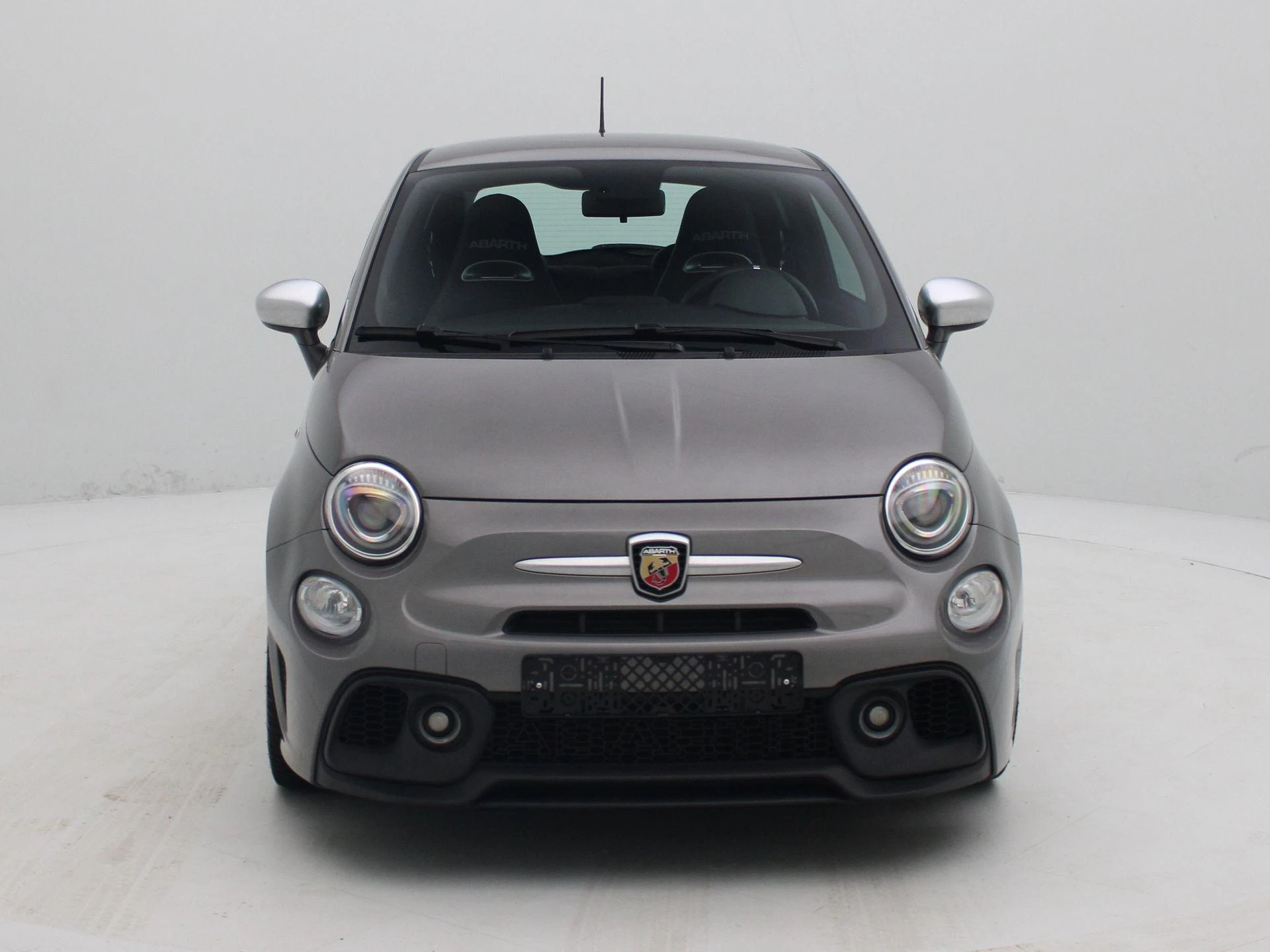 Abarth-595-image-2