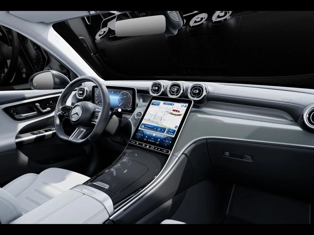 Mercedes-Benz-GLC 220 d-image-12