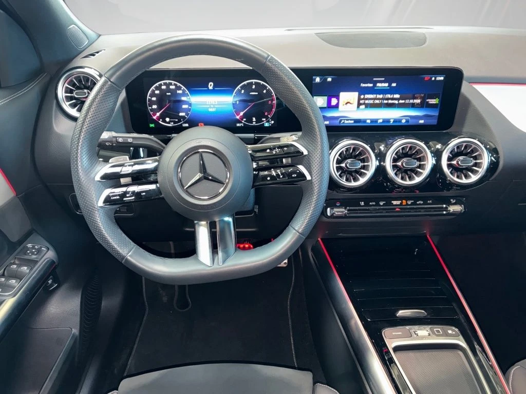Mercedes-Benz-GLA 200 d-image-10
