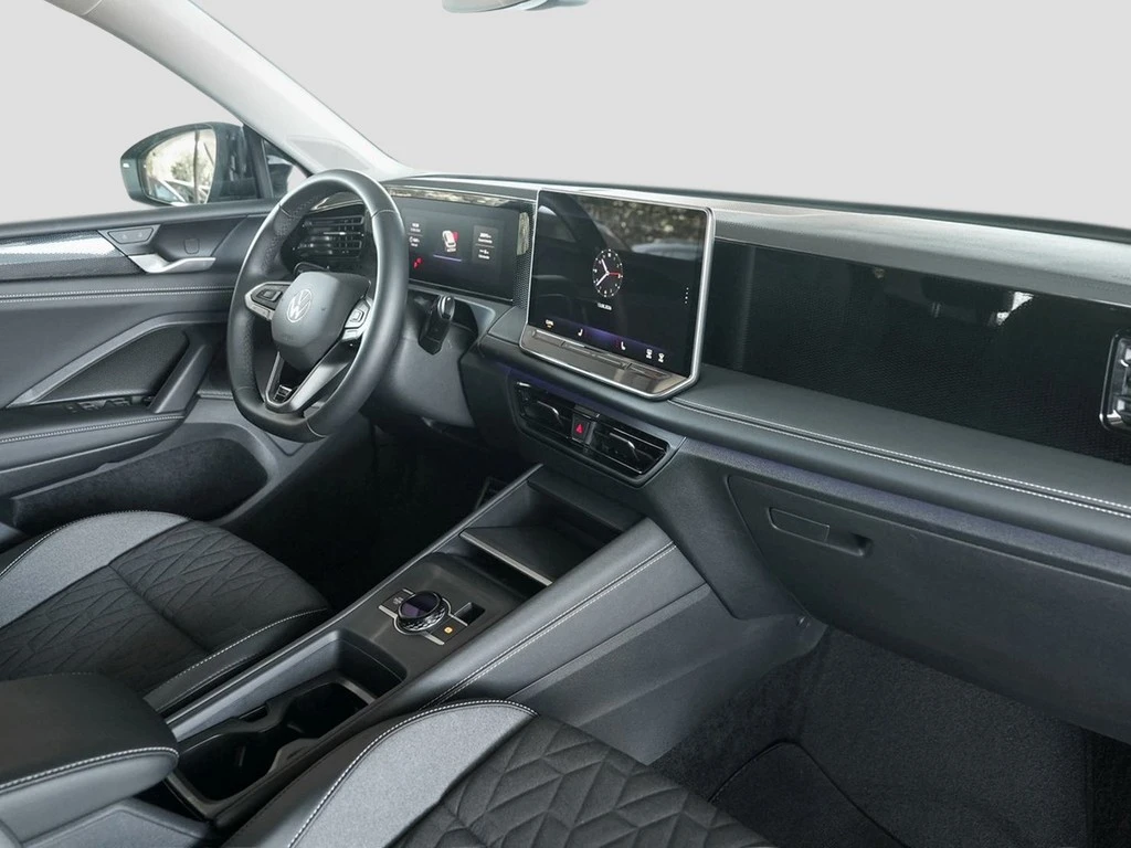 Volkswagen-Tiguan-image-7