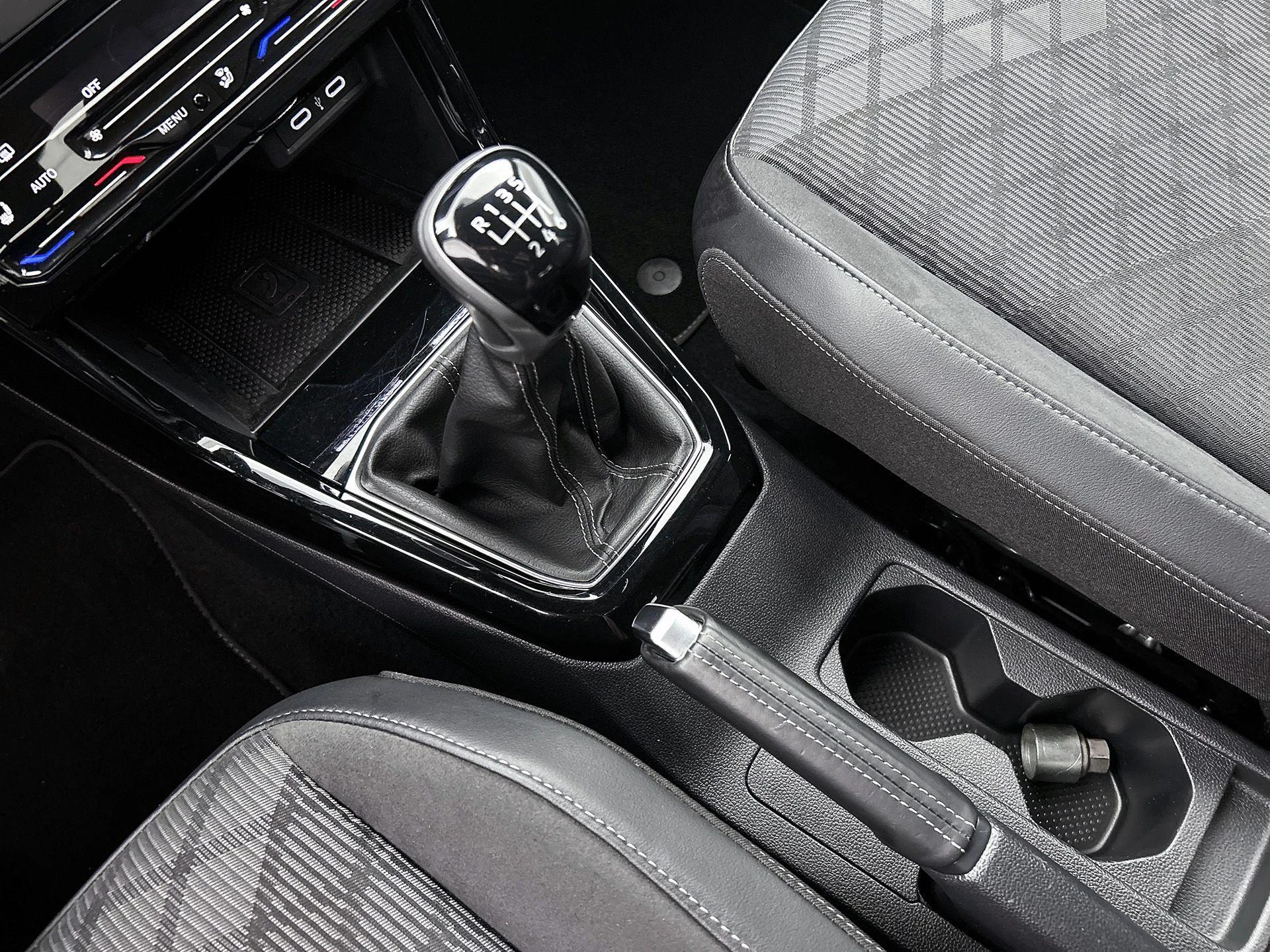 Volkswagen-T-Cross-image-29