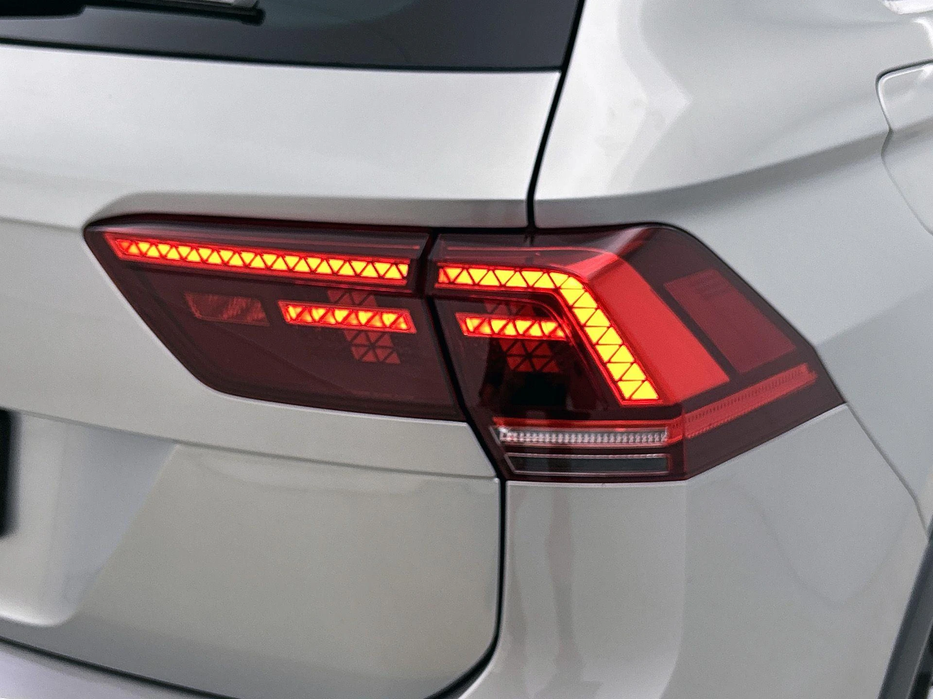 Volkswagen-Tiguan-image-28