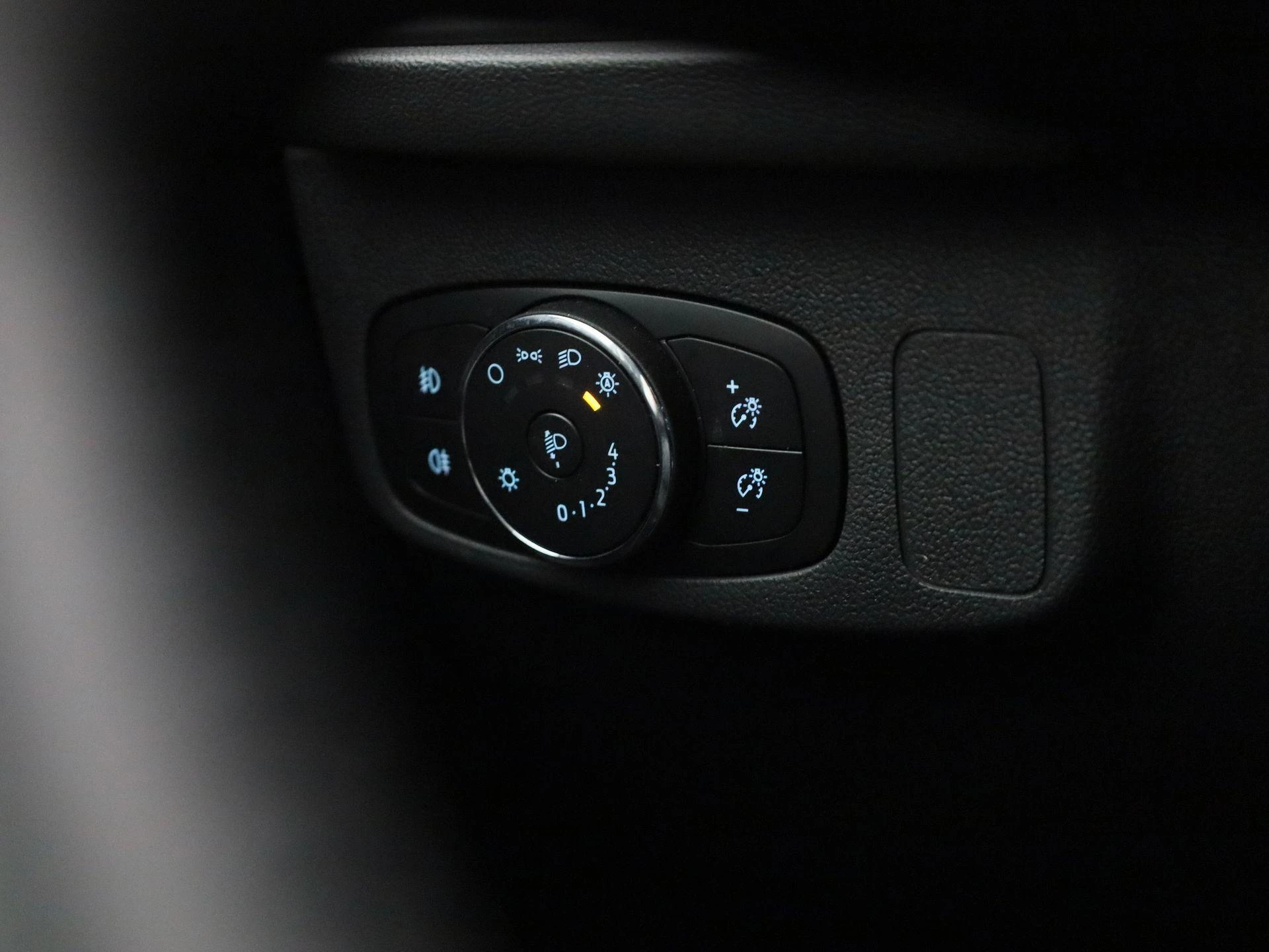 Ford Focus 1.0 EcoBoost Hybrid Titanium