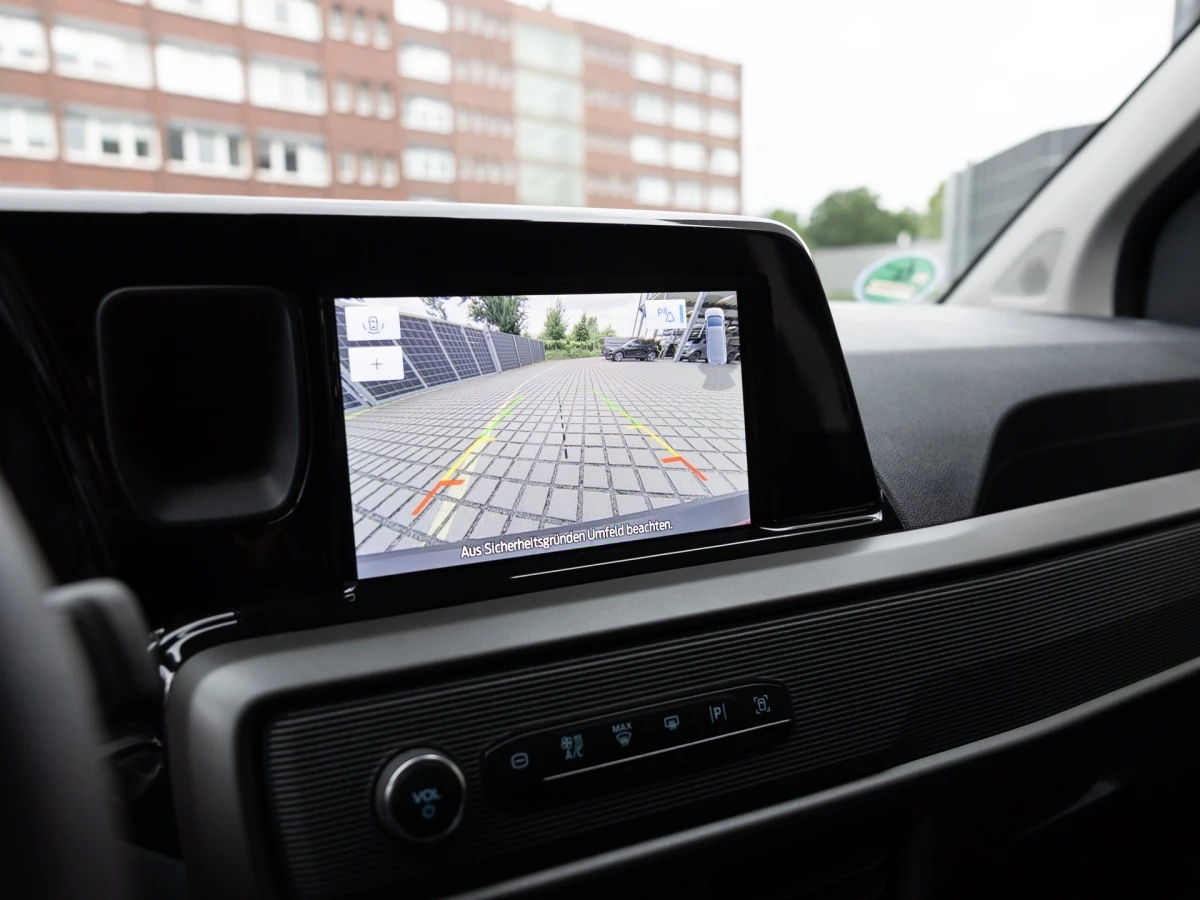 Ford-Transit Courier-image-12