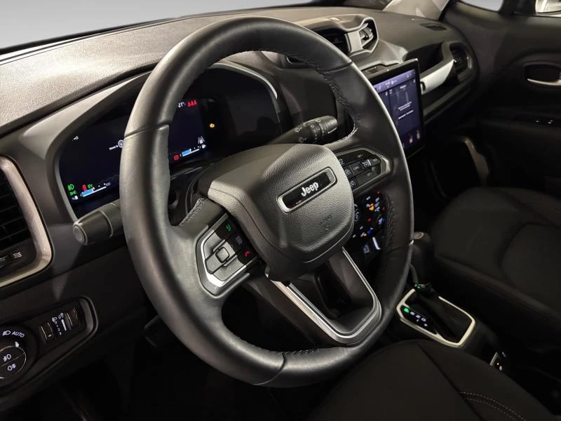 Jeep-Renegade-image-7