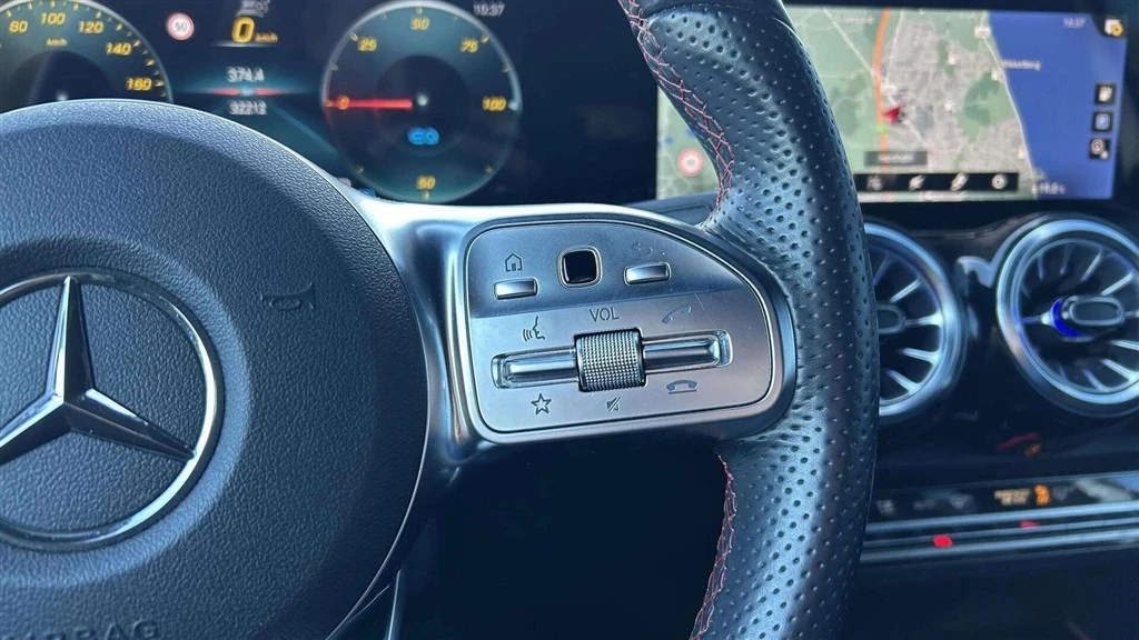 Mercedes-Benz-EQB-image-14