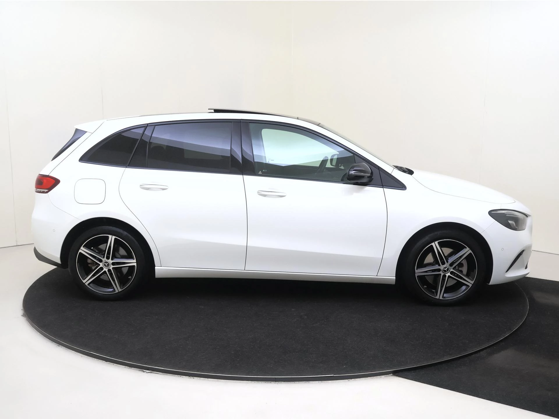 Mercedes-Benz B-Klasse 250 e Premium Plus