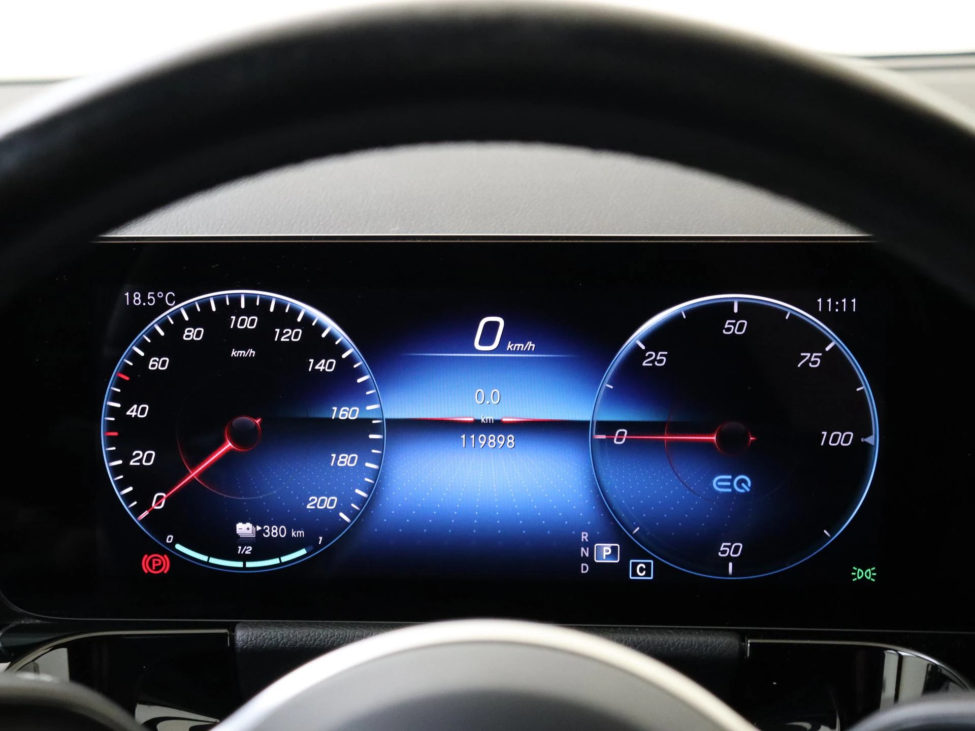 Mercedes-Benz-EQA-image-10