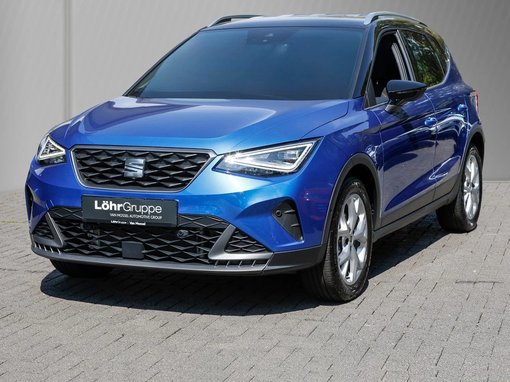 SEAT-Arona-image-1