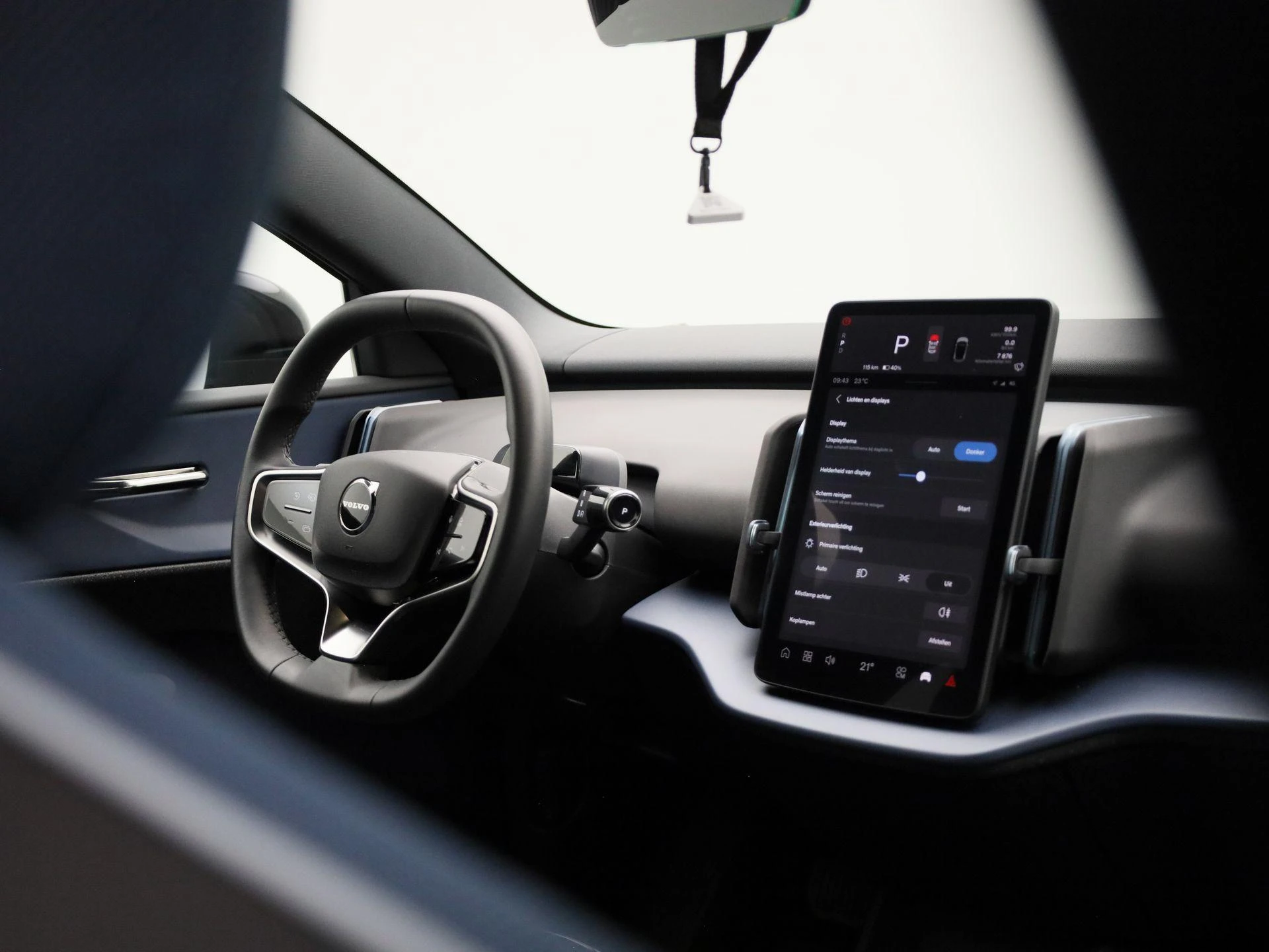 Volvo-EX30-image-30