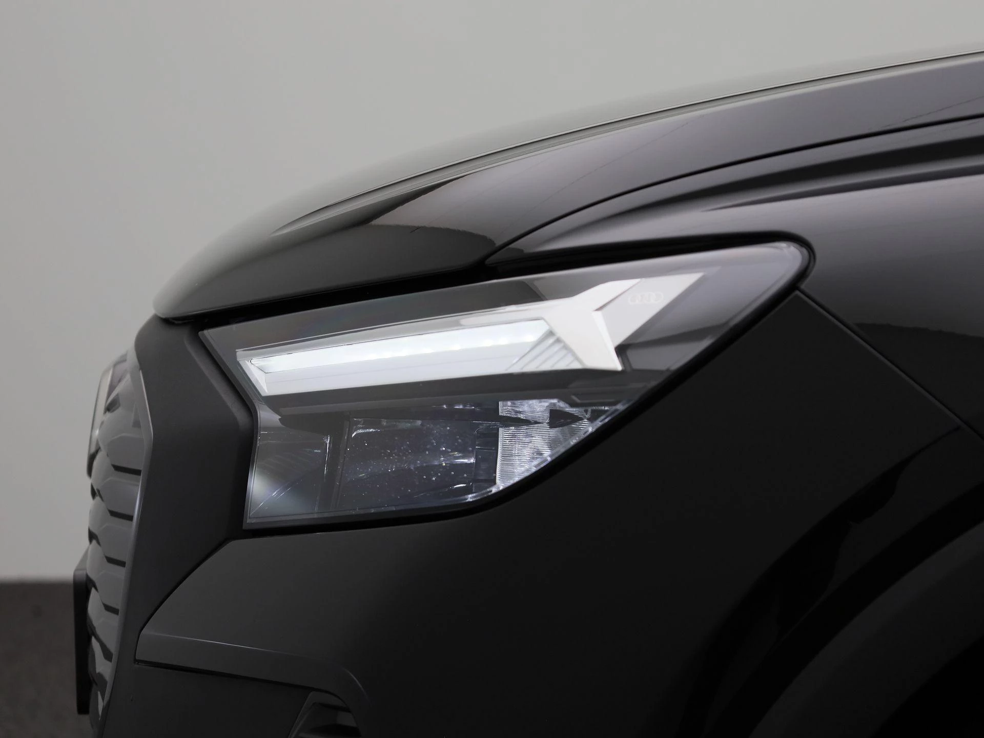 Audi-Q4 e-tron-image-15