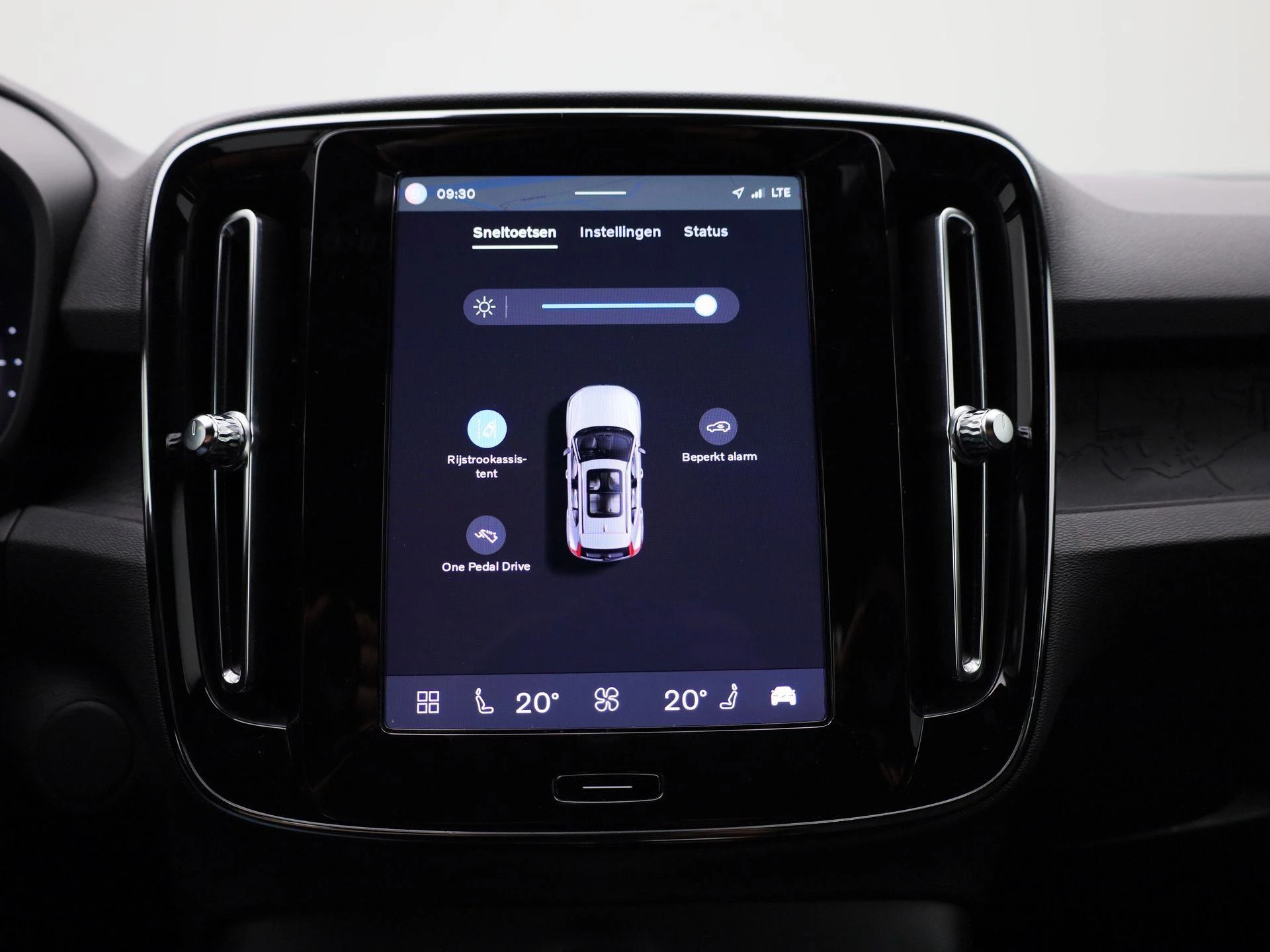 Volvo-XC40-image-24
